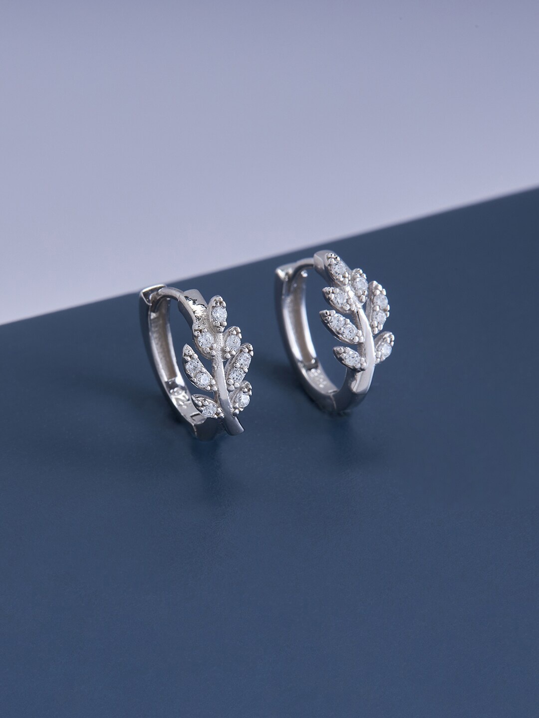 Kushal's Fashion Jewellery Rhodium Plated 92.5 Pure Silver Leaf Shaped Hoop Earrings, White
Kushal's Fashion Jewellery Rhodium Plated 92.5 Pure Silver Leaf Shaped Hoop Earrings, White