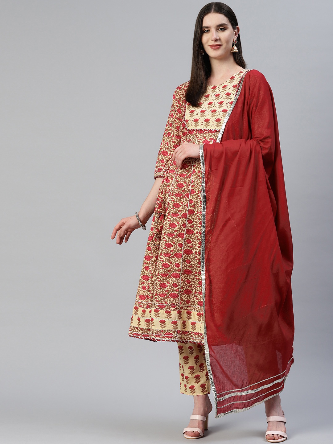 KALINI Floral Printed Empire Gotta Patti Pure Cotton Kurta With Trousers & With Dupatta, Red
KALINI Floral Printed Empire Gotta Patti Pure Cotton Kurta With Trousers & With Dupatta, Red
