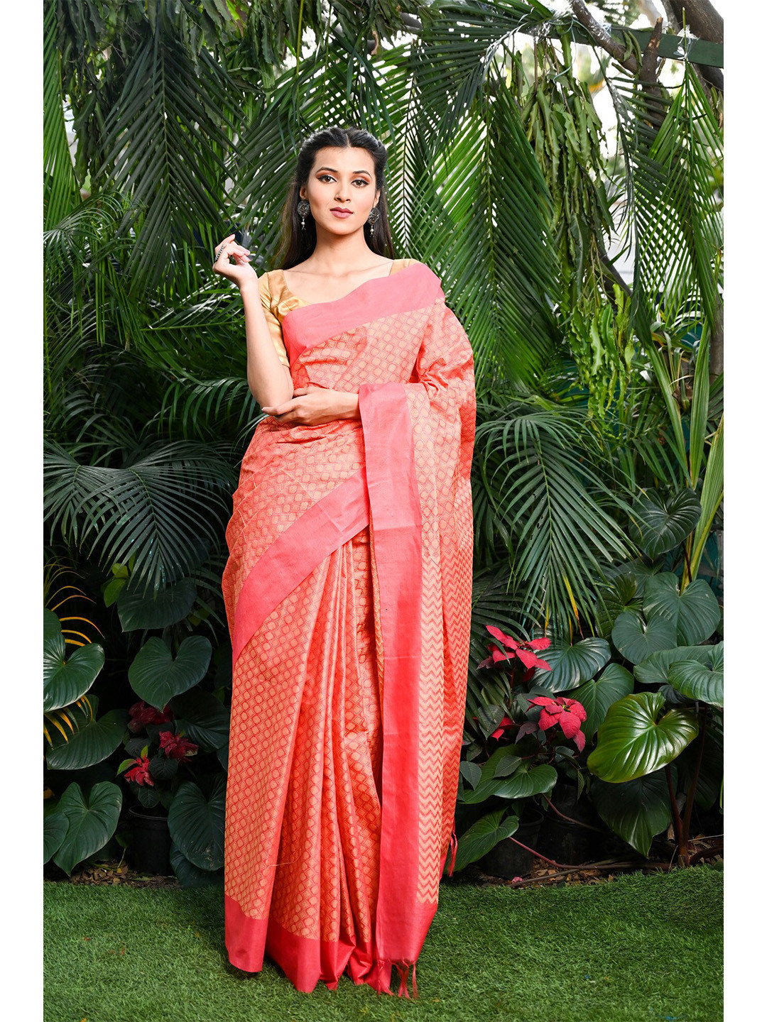 BEATITUDE Ethnic Motifs Woven Design Zari Saree, Peach
BEATITUDE Ethnic Motifs Woven Design Zari Saree, Peach