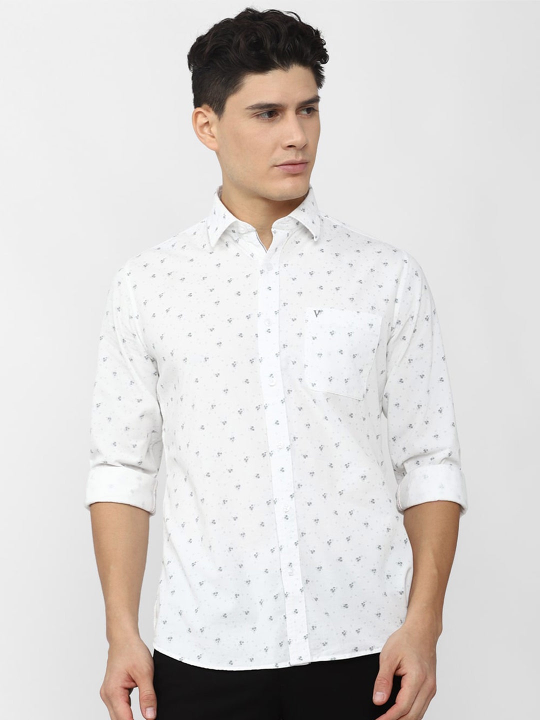 Van Heusen Sport Long Sleeves Patch Pocket Micro Printed Casual Cotton Shirt, White
Van Heusen Sport Long Sleeves Patch Pocket Micro Printed Casual Cotton Shirt, White