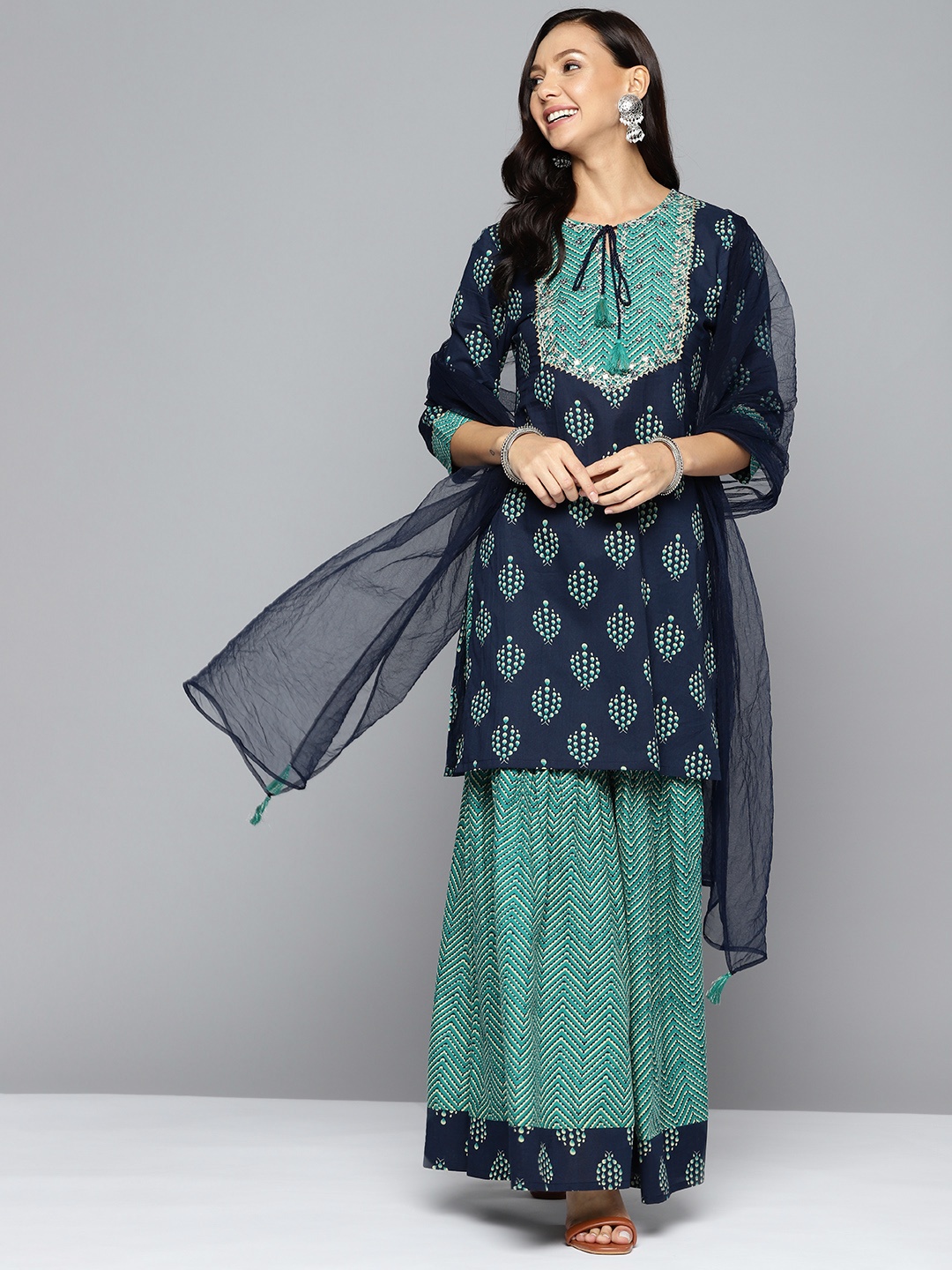 HERE&NOW Women Navy Blue Floral Printed Regular Gotta Patti Pure Cotton Kurta with Palazzos & With Dupatta
HERE&NOW Women Navy Blue Floral Printed Regular Gotta Patti Pure Cotton Kurta with Palazzos & With Dupatta