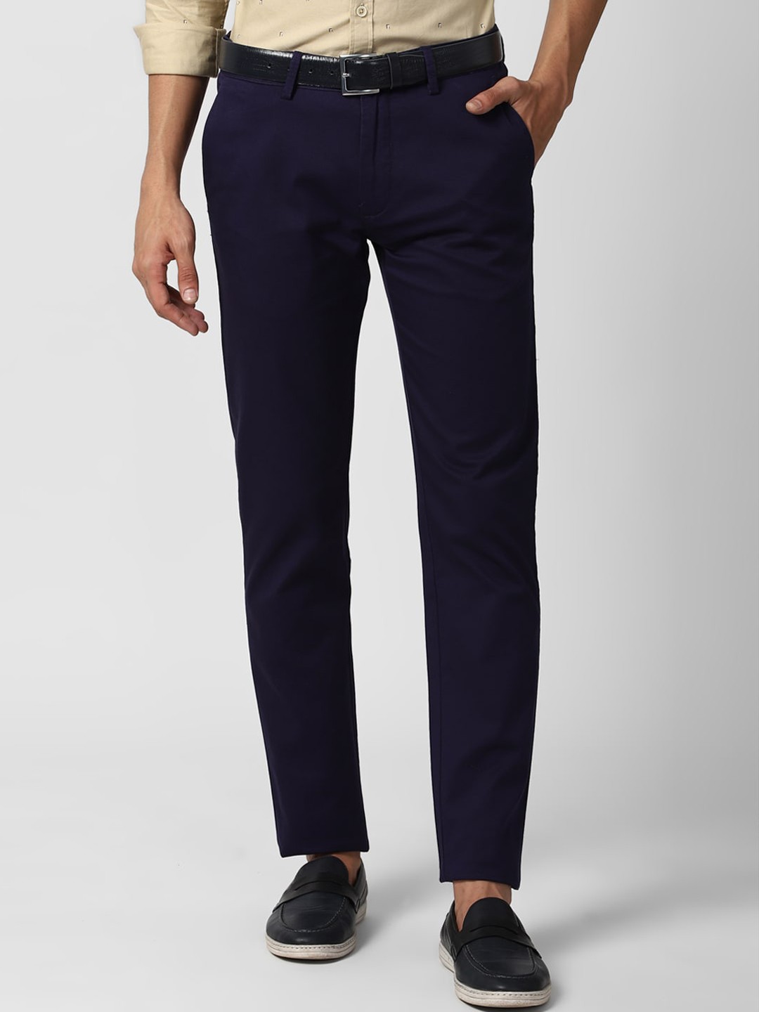 Peter England Casuals Men Flat-Front Cotton Mid-Rise Slim Fit Regular Trousers, Navy blue