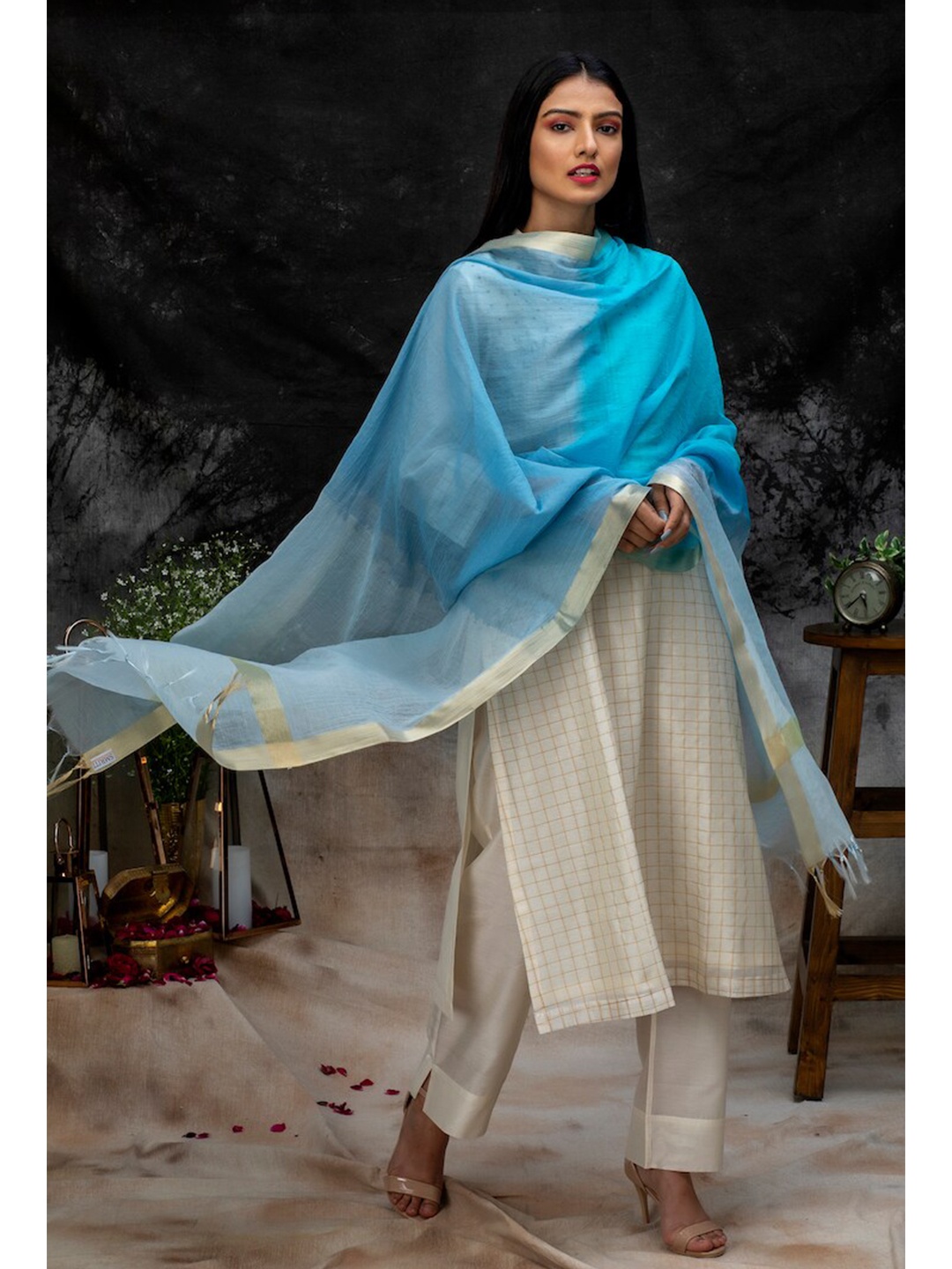 SMRITI GUPTA Ombre Chanderi Dupatta, Blue