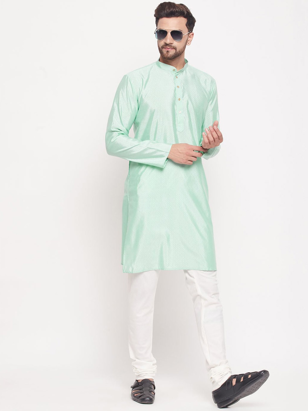 VASTRAMAY Ethnic Motifs Woven Design Jacquard Straight Kurta with Churidar, Sea green
VASTRAMAY Ethnic Motifs Woven Design Jacquard Straight Kurta with Churidar, Sea green
