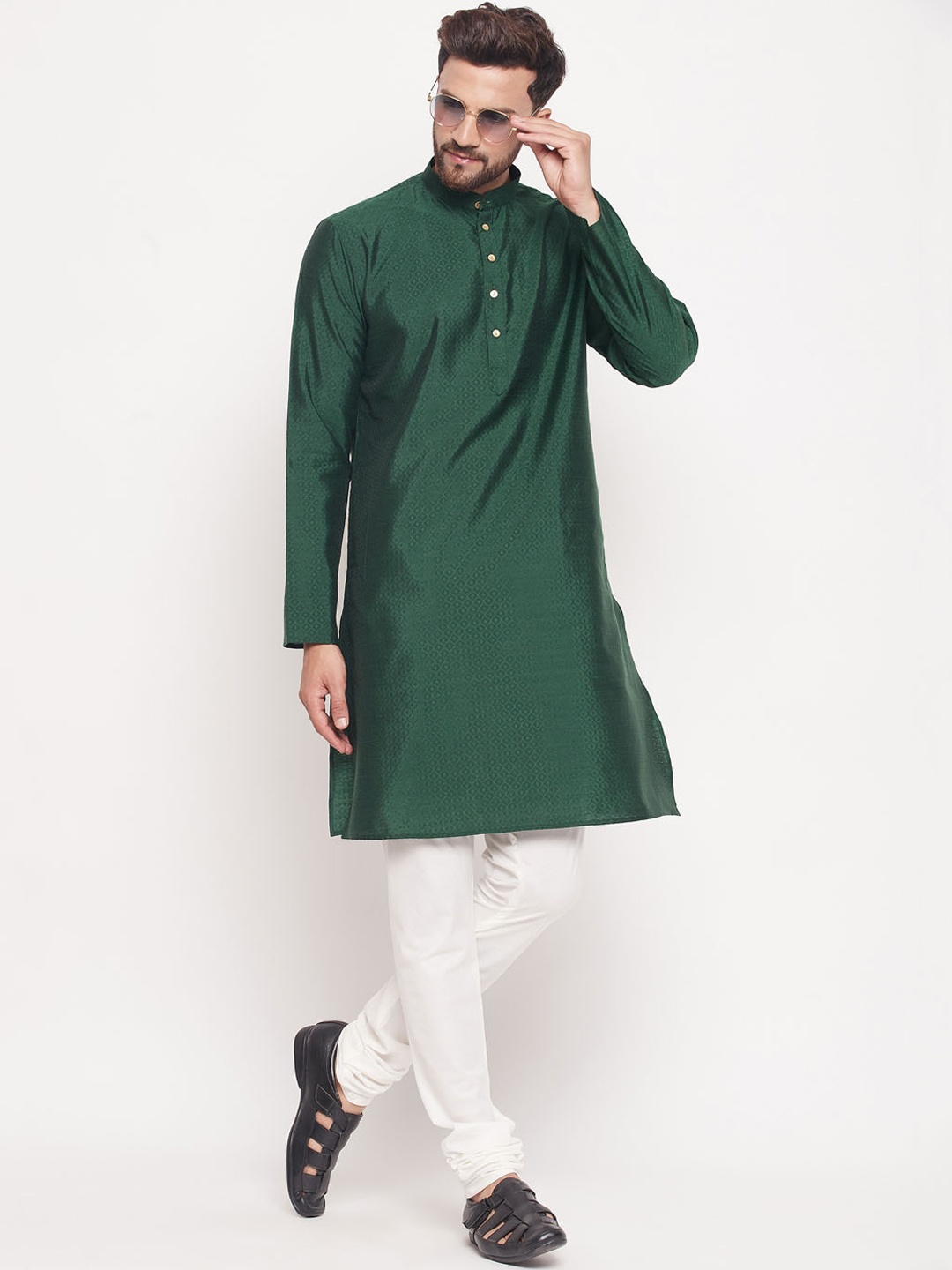 VASTRAMAY Ethnic Motifs Woven Design Jacquard Weave Straight Kurta with Churidar, Green
VASTRAMAY Ethnic Motifs Woven Design Jacquard Weave Straight Kurta with Churidar, Green