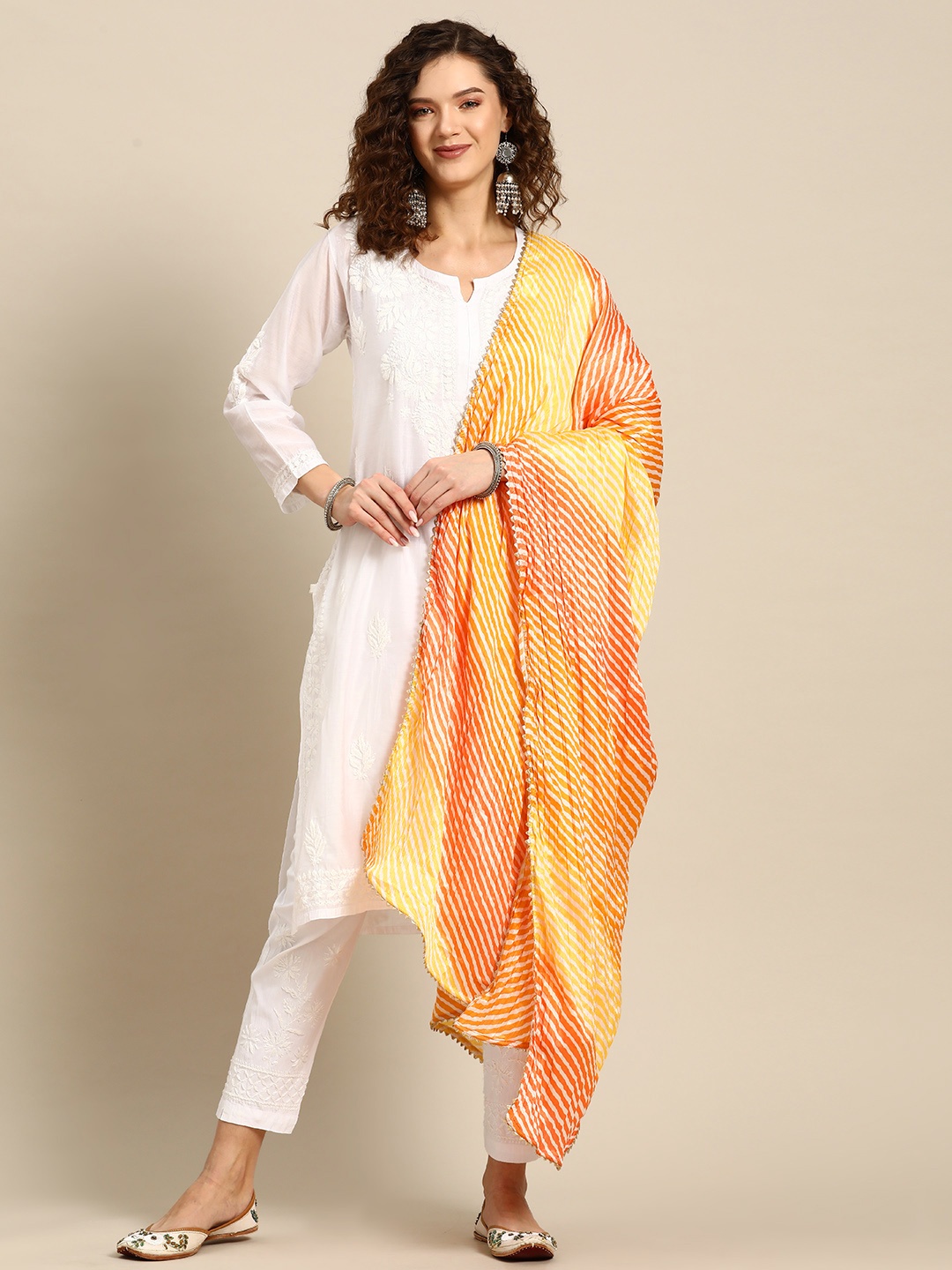 Saadgi Ethnic Motifs Embroidered Chikankari Chanderi Cotton Kurta with Trousers & Dupatta, White
Saadgi Ethnic Motifs Embroidered Chikankari Chanderi Cotton Kurta with Trousers & Dupatta, White