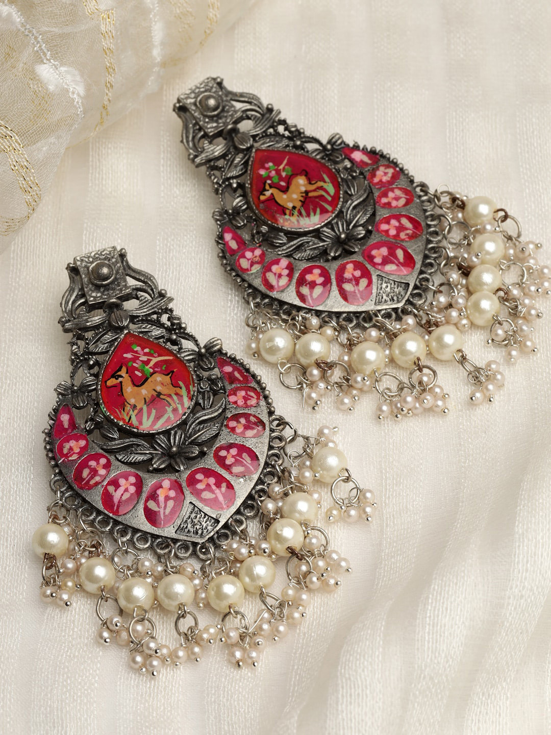 Moedbuille Silver-Plated Meenakari Work Oxidised Pearls Chandbalis Earrings, Red
Moedbuille Silver-Plated Meenakari Work Oxidised Pearls Chandbalis Earrings, Red