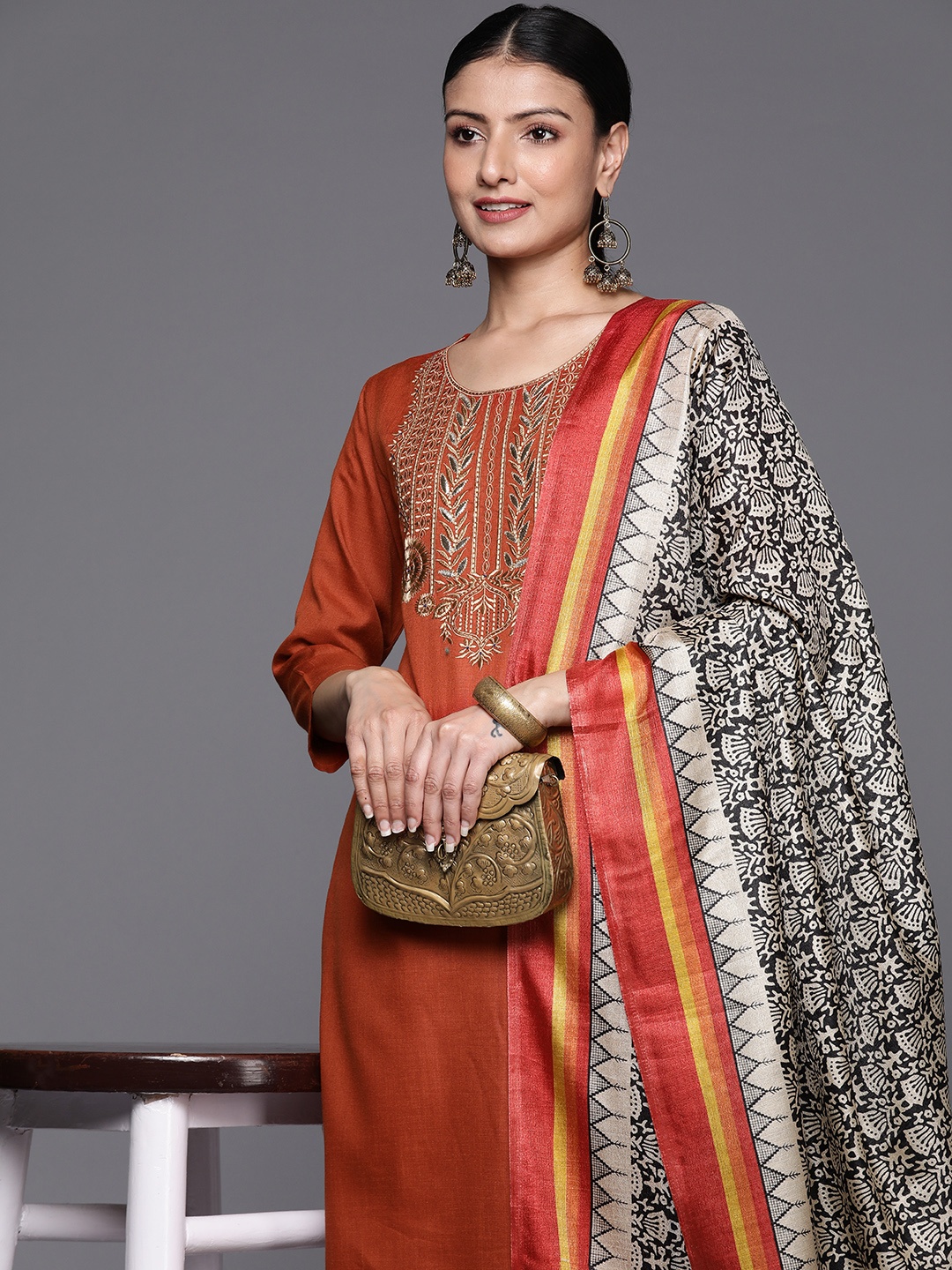 Varanga Women Floral Embroidered Gotta Patti Kurta with Trousers & With Dupatta, Rust
Varanga Women Floral Embroidered Gotta Patti Kurta with Trousers & With Dupatta, Rust