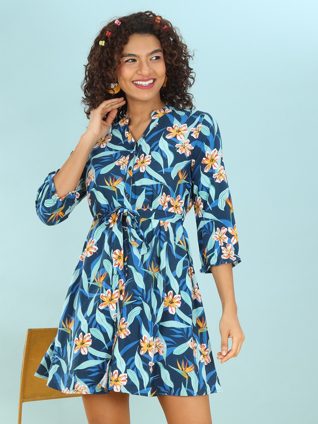 Freehand by The Indian Garage Co Floral Mandarin Collar Belted Button Down Dress, Navy blue
Freehand by The Indian Garage Co Floral Mandarin Collar Belted Button Down Dress, Navy blue