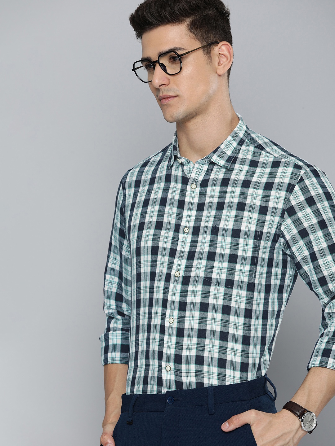 Indian Terrain Chiseled Slim Fit Checked Linen-Cotton Semiformal Shirt, White
Indian Terrain Chiseled Slim Fit Checked Linen-Cotton Semiformal Shirt, White