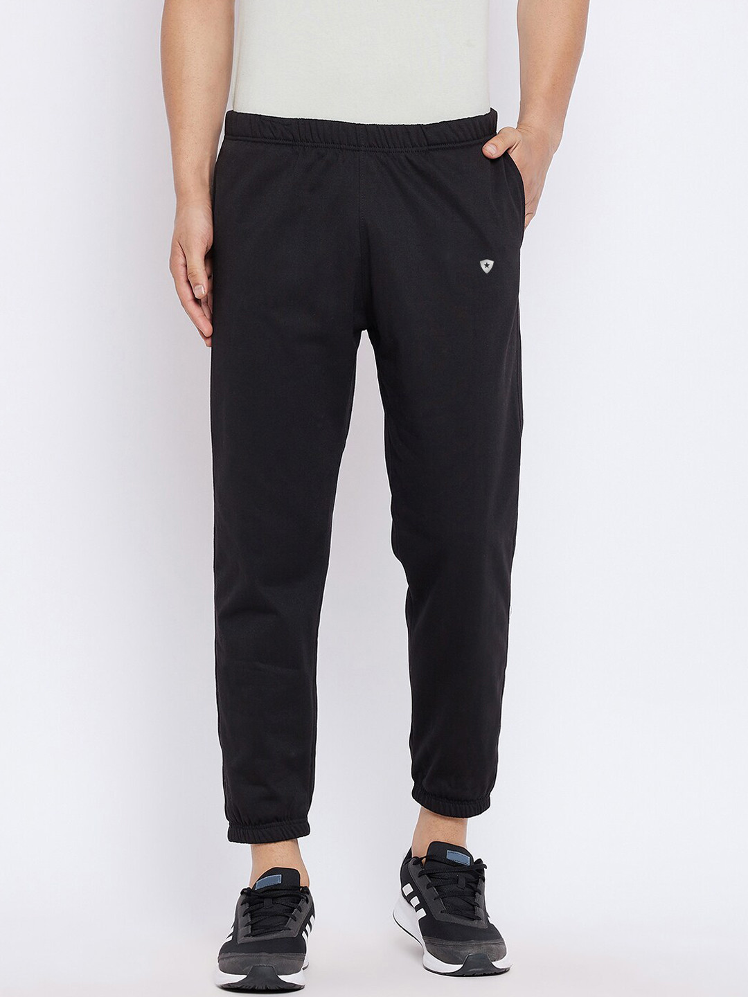 FRENCH FLEXIOUS Men Regular Fit Anti-Bacterial Joggers, Black
FRENCH FLEXIOUS Men Regular Fit Anti-Bacterial Joggers, Black