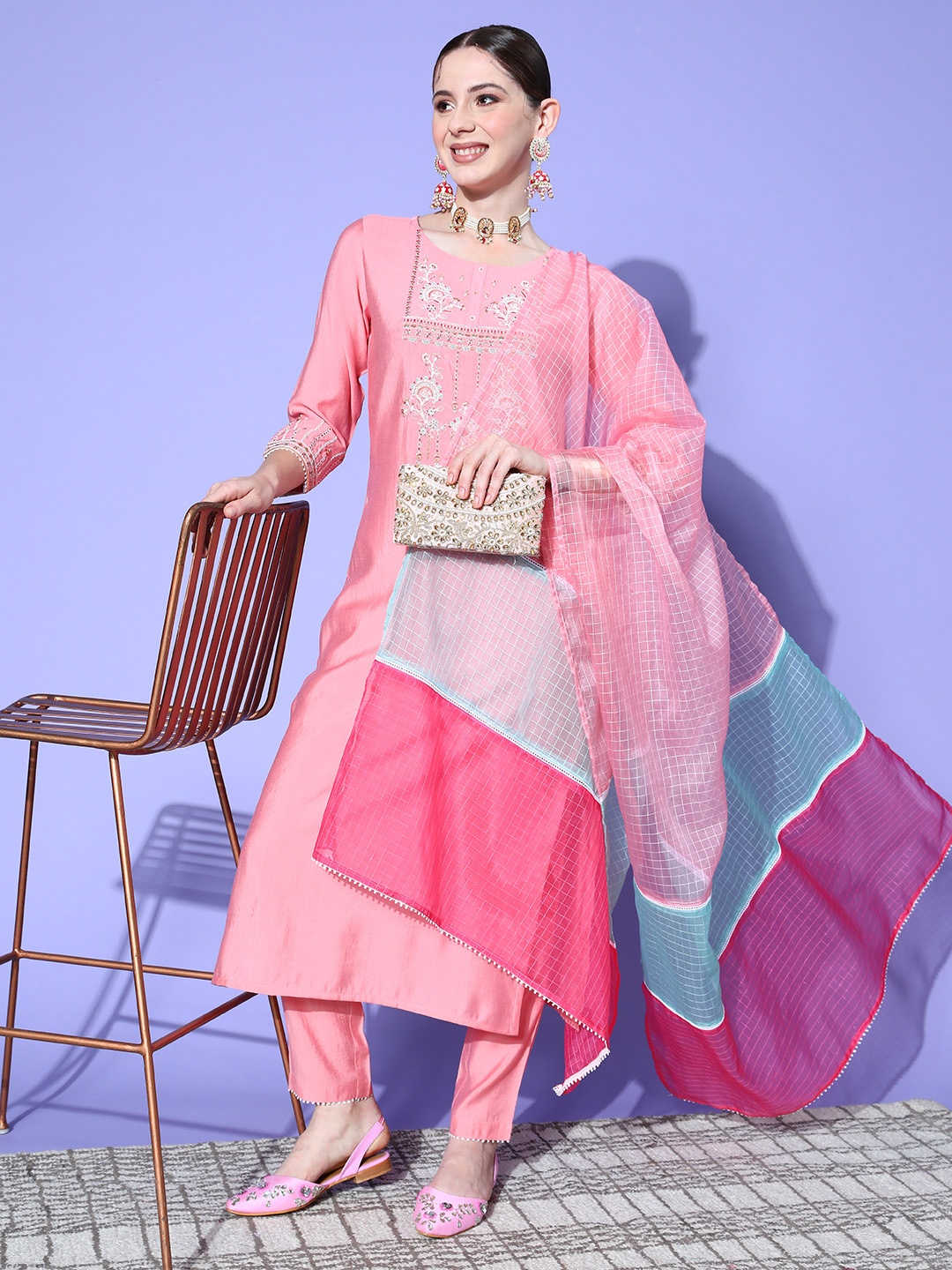 Sangria Ethnic Motifs Embroidered Regular Sequinned Kurta with Trousers & Dupatta, Pink
Sangria Ethnic Motifs Embroidered Regular Sequinned Kurta with Trousers & Dupatta, Pink