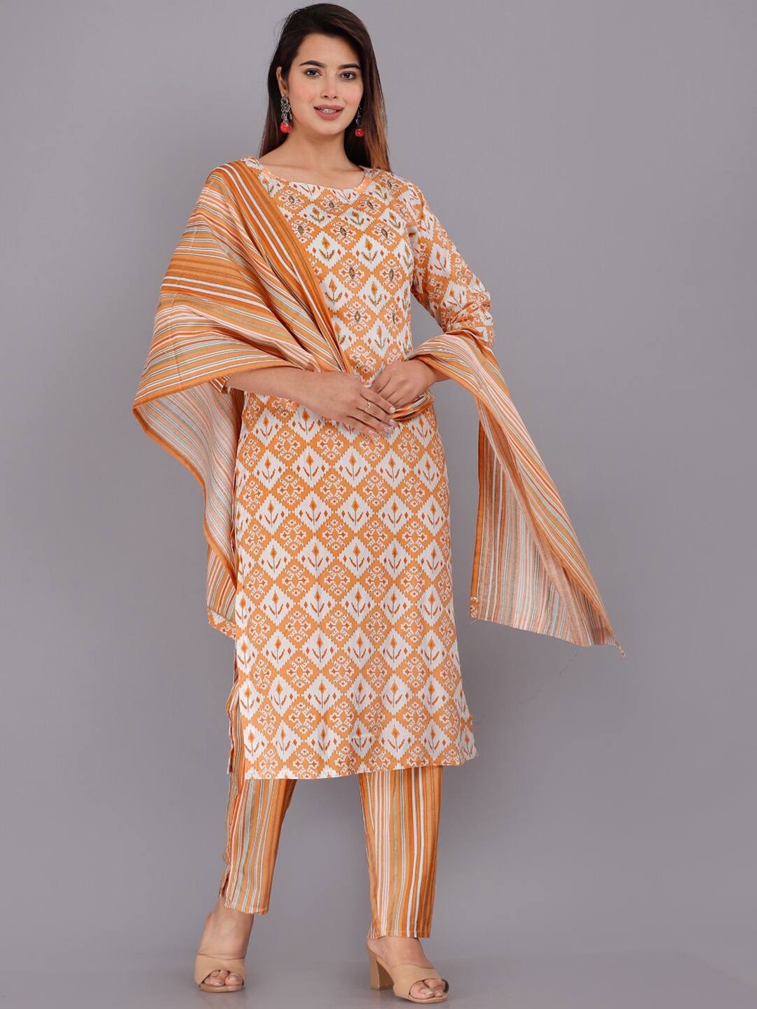 HIGHLIGHT FASHION EXPORT Women Orange Printed Beads and Stones Kurta with Trousers & With Dupatta
HIGHLIGHT FASHION EXPORT Women Orange Printed Beads and Stones Kurta with Trousers & With Dupatta