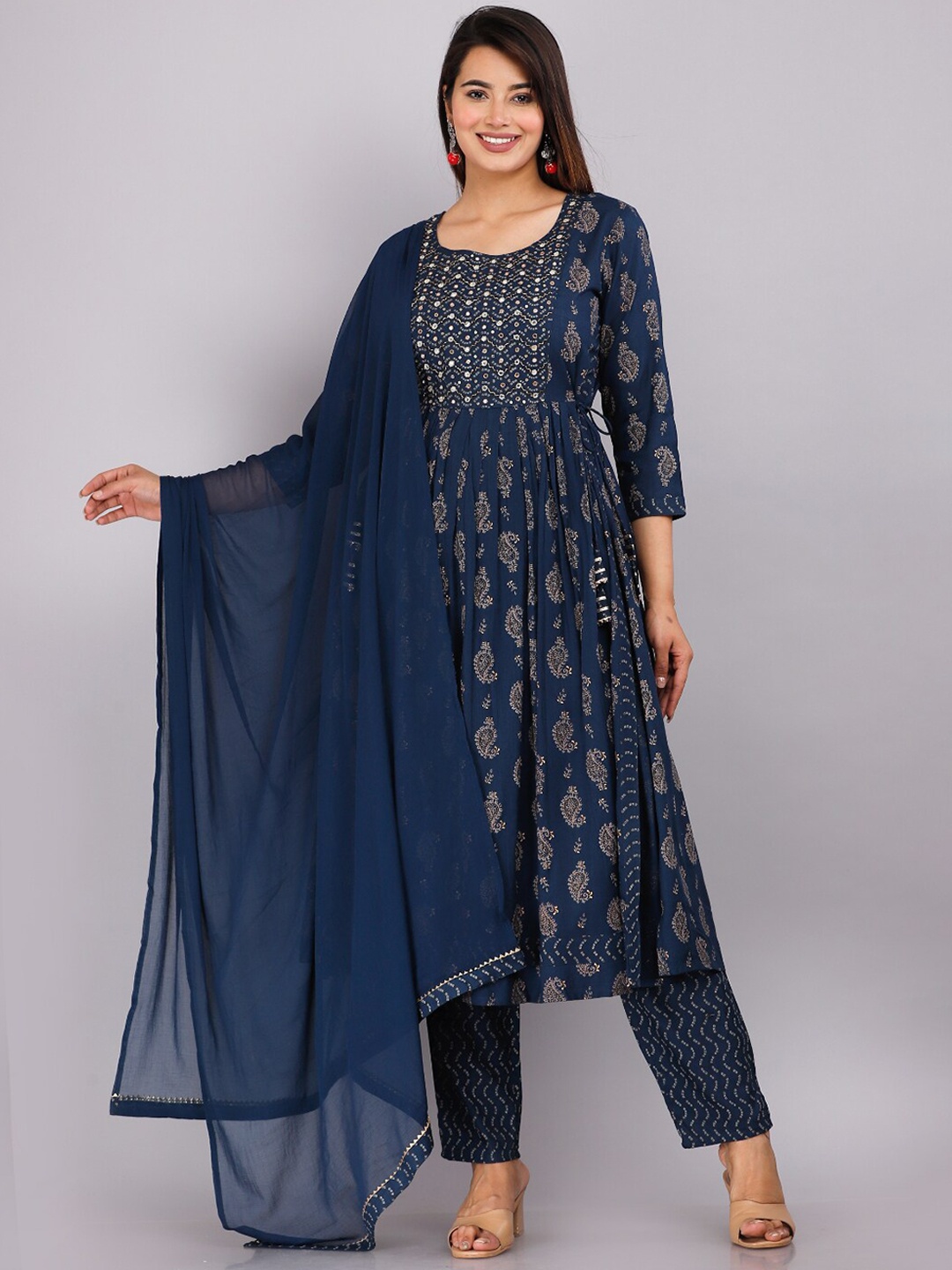 HIGHLIGHT FASHION EXPORT Paisley Printed Anarkali Kurta with Trousers & Dupatta, Teal
HIGHLIGHT FASHION EXPORT Paisley Printed Anarkali Kurta with Trousers & Dupatta, Teal