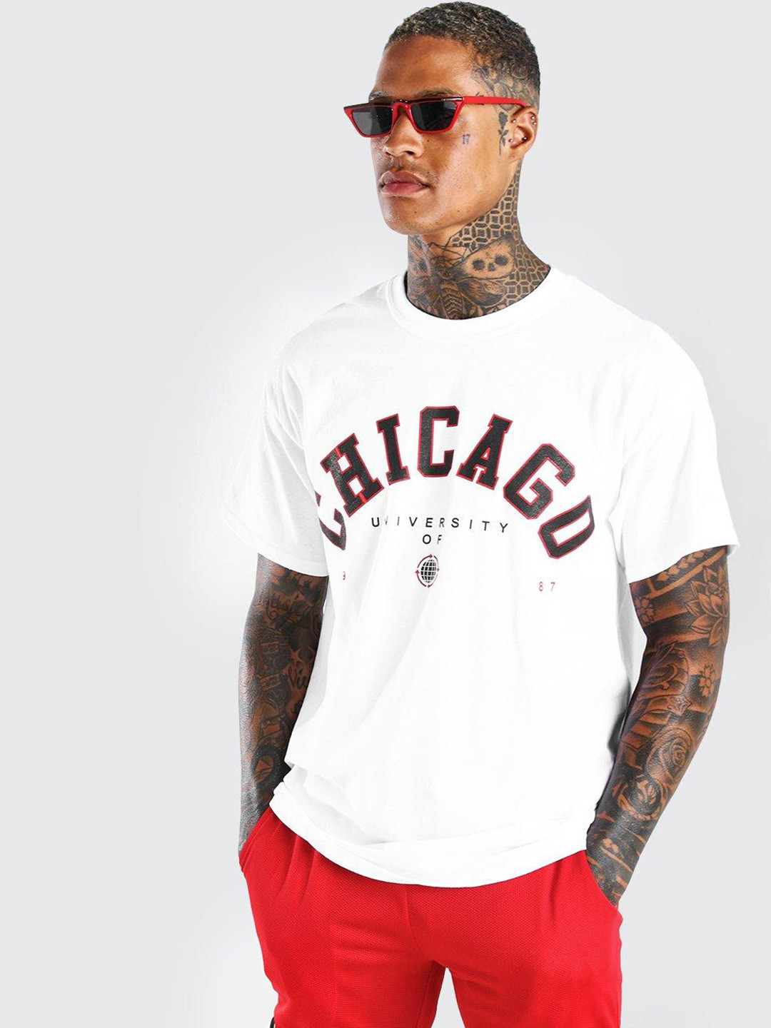 boohooMAN Oversized Chicago Print Drop-Shoulder Sleeves T-shirt, White 
boohooMAN Oversized Chicago Print Drop-Shoulder Sleeves T-shirt, White