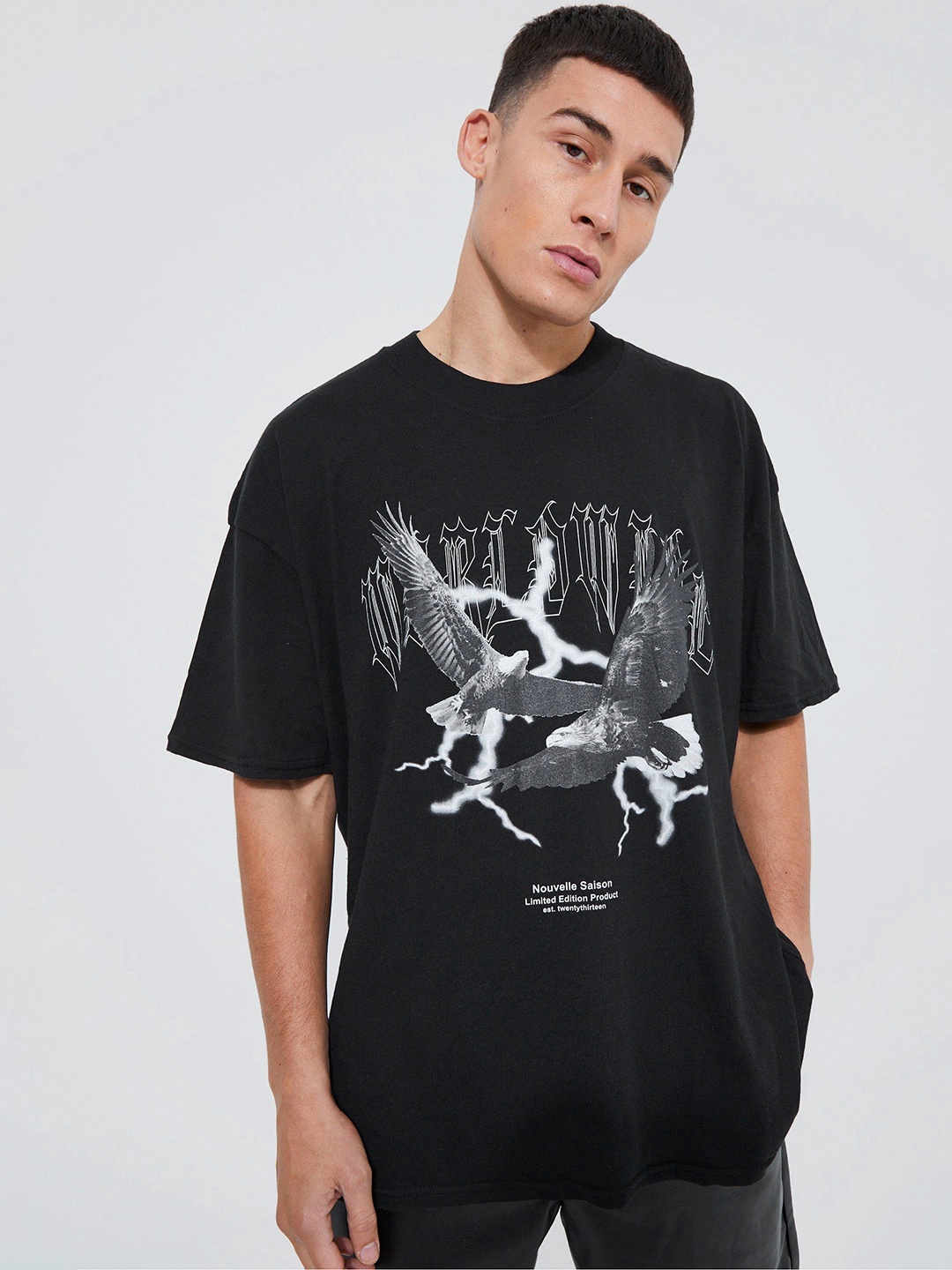 boohooMAN Pure Cotton Oversized Eagle Worldwide Drop-Shoulder Sleeves T-shirt, Black
boohooMAN Pure Cotton Oversized Eagle Worldwide Drop-Shoulder Sleeves T-shirt, Black