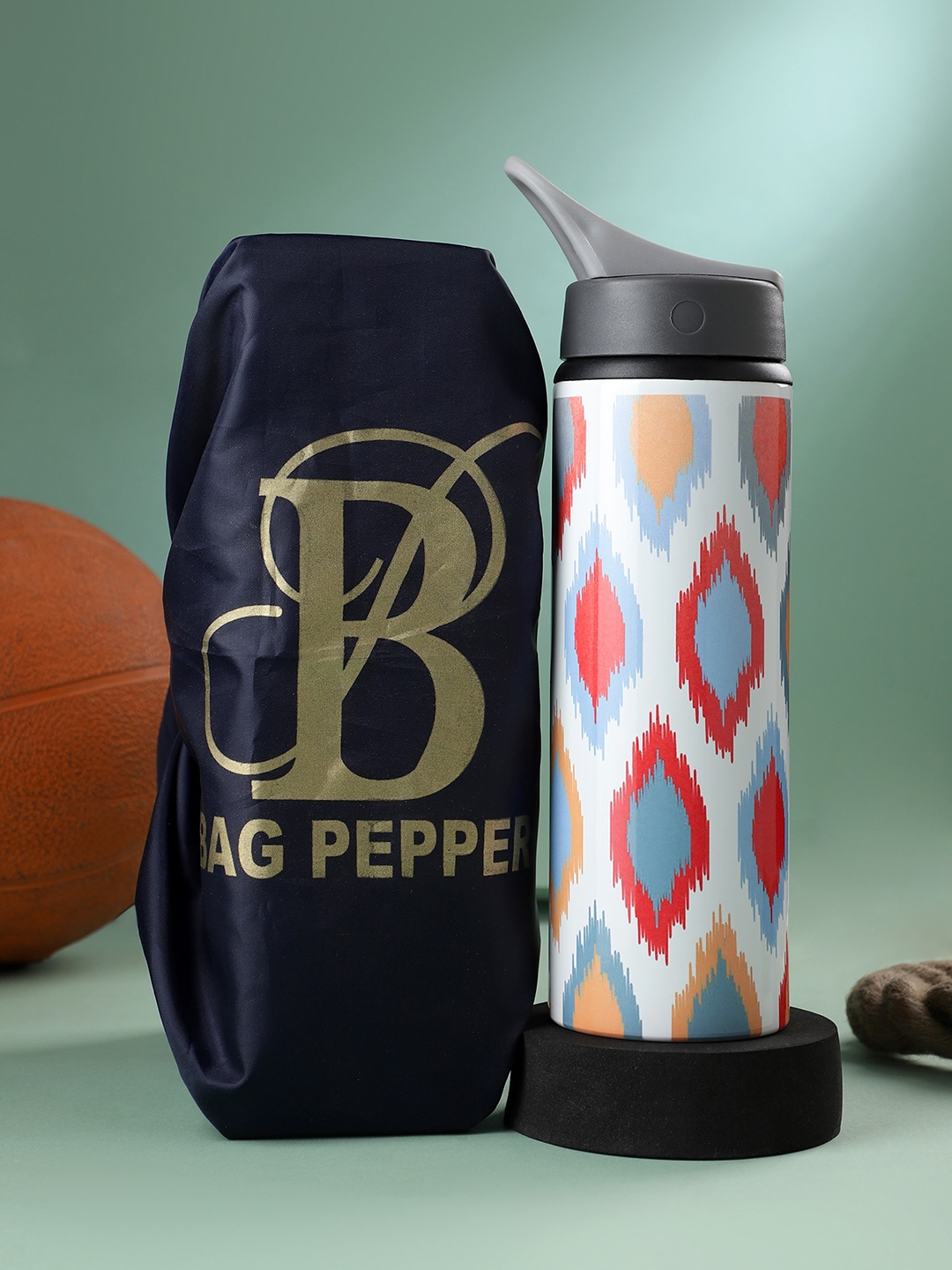 Bag Pepper White & Blue Ikkat Printed Water Bottle With Leak Proof Protection Bag 750 ML
Bag Pepper White & Blue Ikkat Printed Water Bottle With Leak Proof Protection Bag 750 ML
