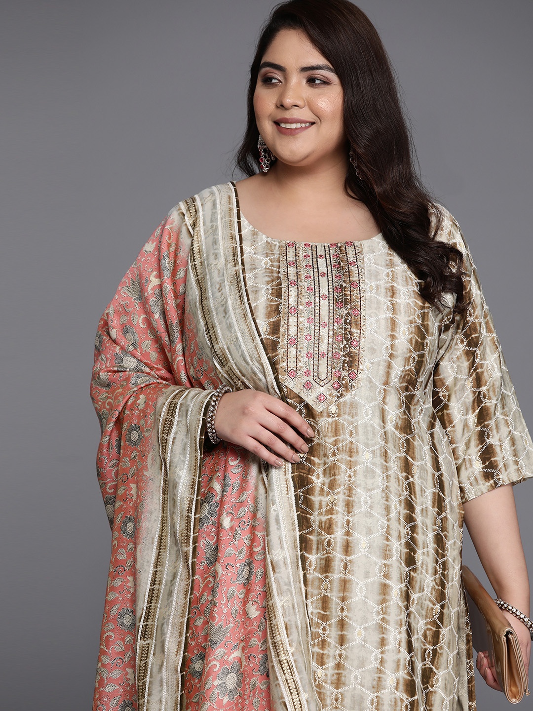 EXTRA LOVE BY LIBAS Plus Size Yoke Design Sequinned Kurta with Trousers & With Dupatta, Brown
EXTRA LOVE BY LIBAS Plus Size Yoke Design Sequinned Kurta with Trousers & With Dupatta, Brown
