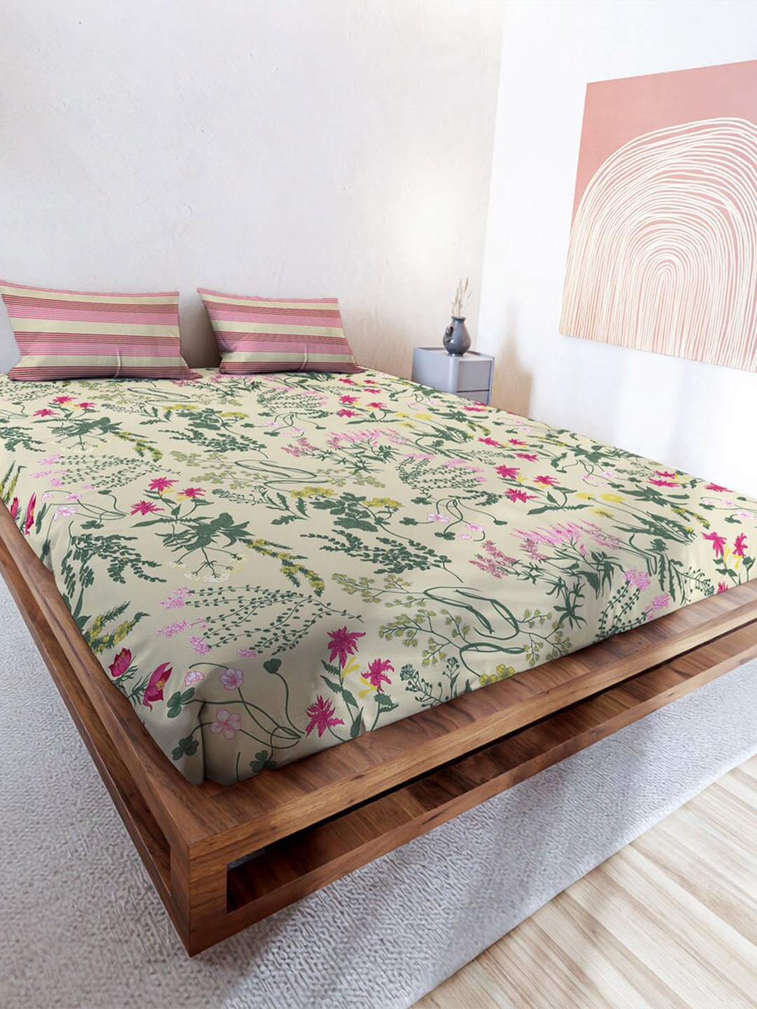 MAYFAIR HOMES LONDON Pink Floral Cotton Fitted 144 TC King Bedsheet With 2 Pillow Covers
MAYFAIR HOMES LONDON Pink Floral Cotton Fitted 144 TC King Bedsheet With 2 Pillow Covers
