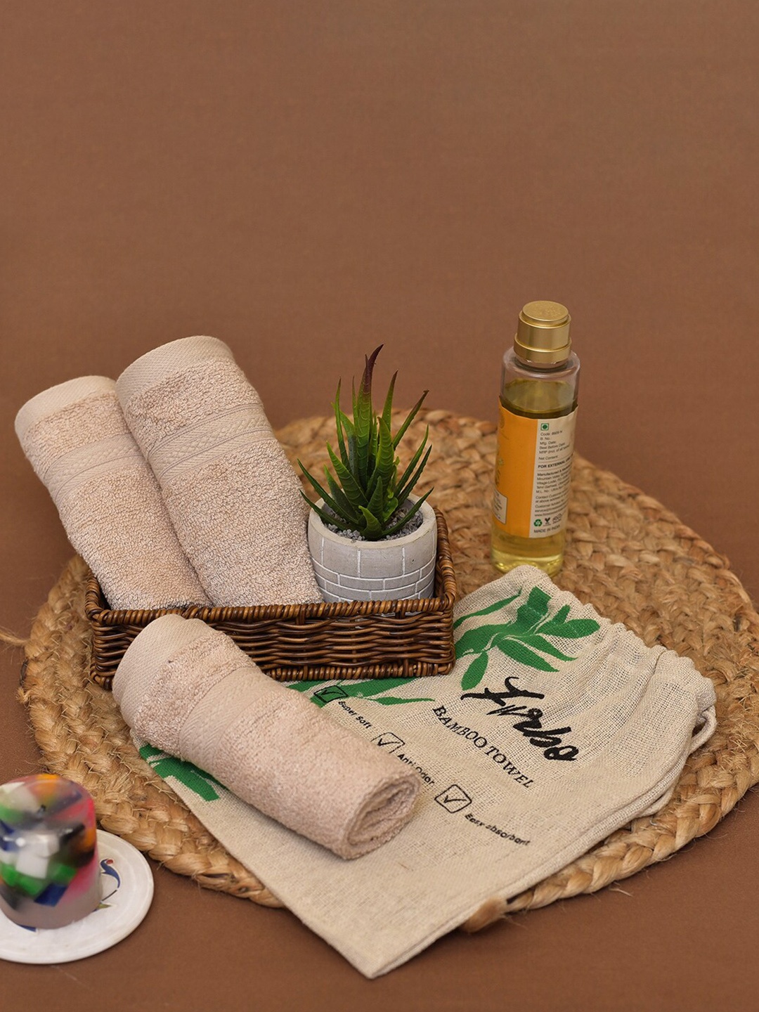 Furbo Pink & White 6 Pcs Pure Bamboo 600 GSM Quick Drying & Anti-Bacterial Face Towels
Furbo Pink & White 6 Pcs Pure Bamboo 600 GSM Quick Drying & Anti-Bacterial Face Towels