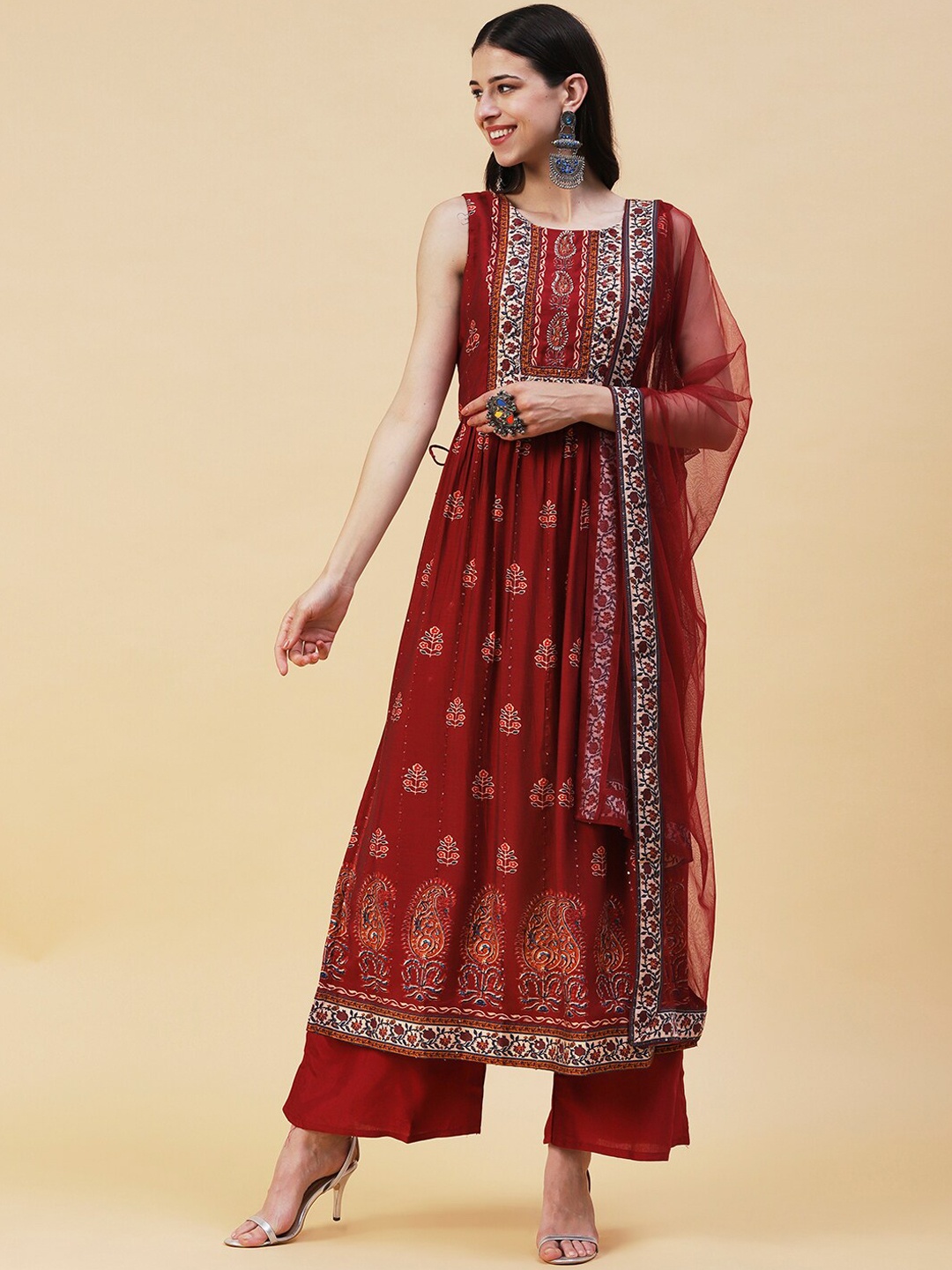 FASHOR Paisley Printed Pleated Sequinned A-Line Kurta With Palazzos & Dupatta, Maroon
FASHOR Paisley Printed Pleated Sequinned A-Line Kurta With Palazzos & Dupatta, Maroon