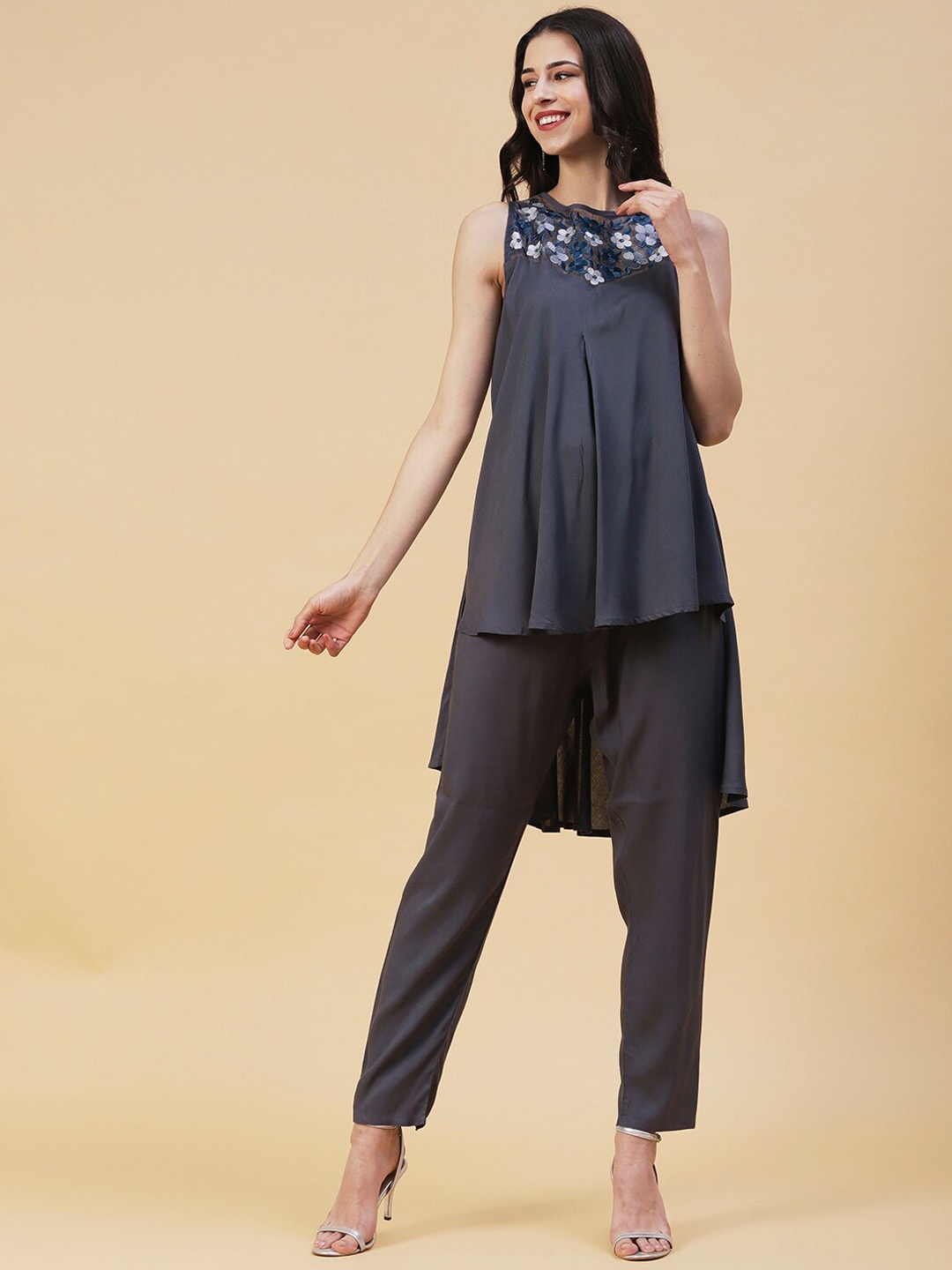 FASHOR Embroidered Boat Neck Sleeveless High-Low Tunic and Trousers Co-Ord Set, Grey