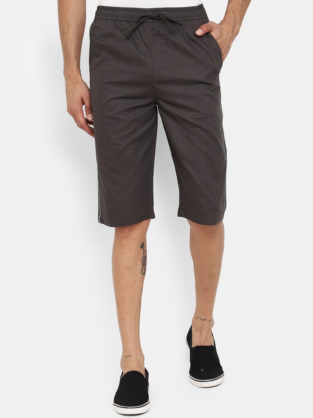V-Mart Men Cotton Mid-Rise Shorts, Grey
V-Mart Men Cotton Mid-Rise Shorts, Grey