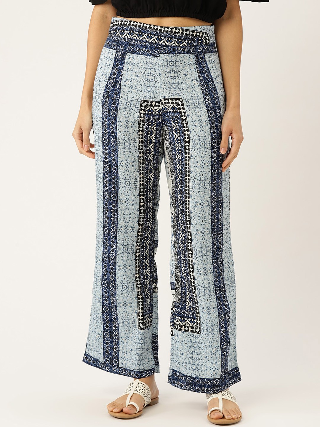 DressBerry Women Mid-Rise Geometric Printed Comfort Straight Fit Parallel Trousers, Blue
DressBerry Women Mid-Rise Geometric Printed Comfort Straight Fit Parallel Trousers, Blue