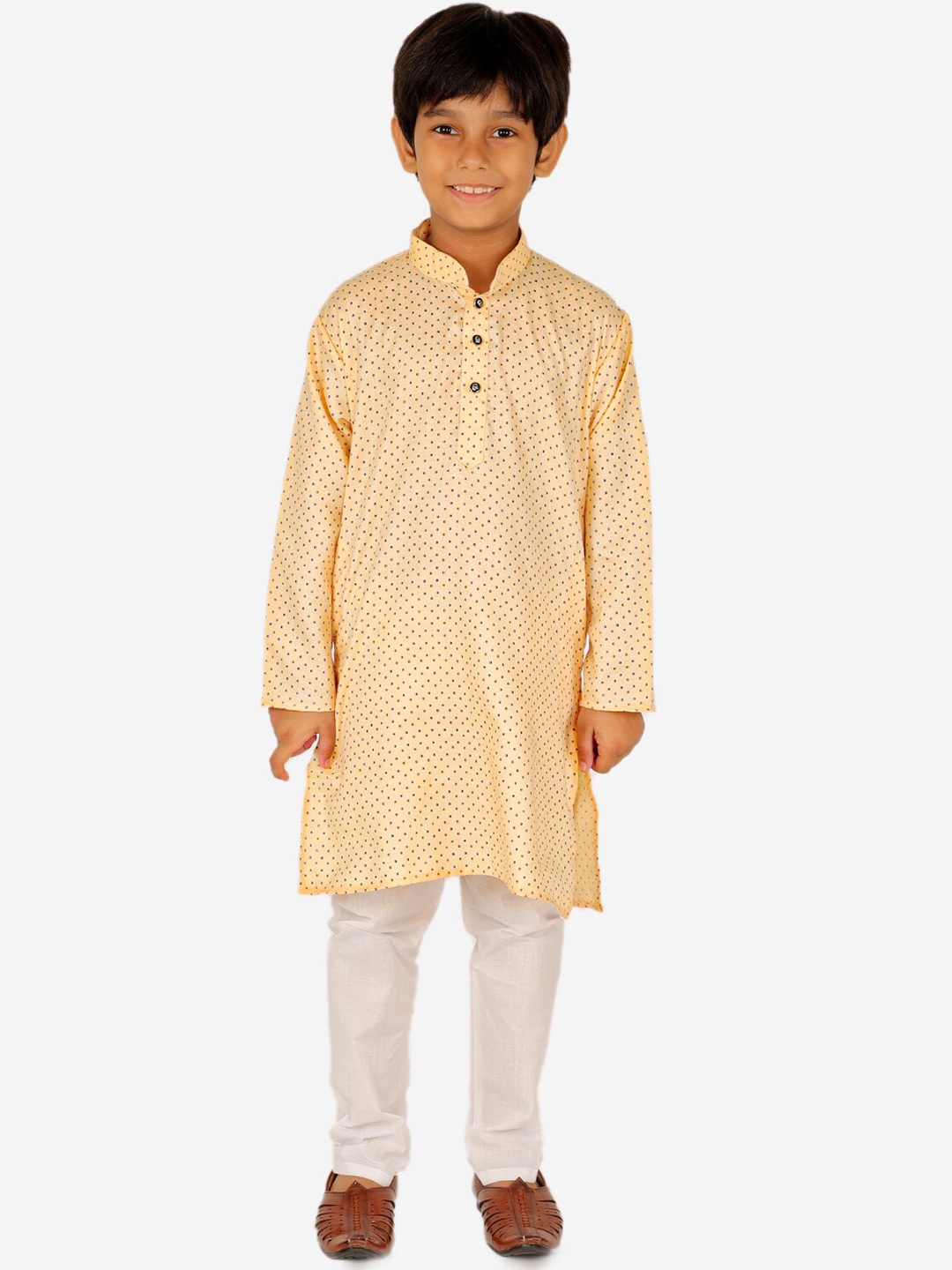 Pro-Ethic STYLE DEVELOPER Boys Geometric Printed Mandarin Collar Kurta with Pyjamas, Orange
Pro-Ethic STYLE DEVELOPER Boys Geometric Printed Mandarin Collar Kurta with Pyjamas, Orange