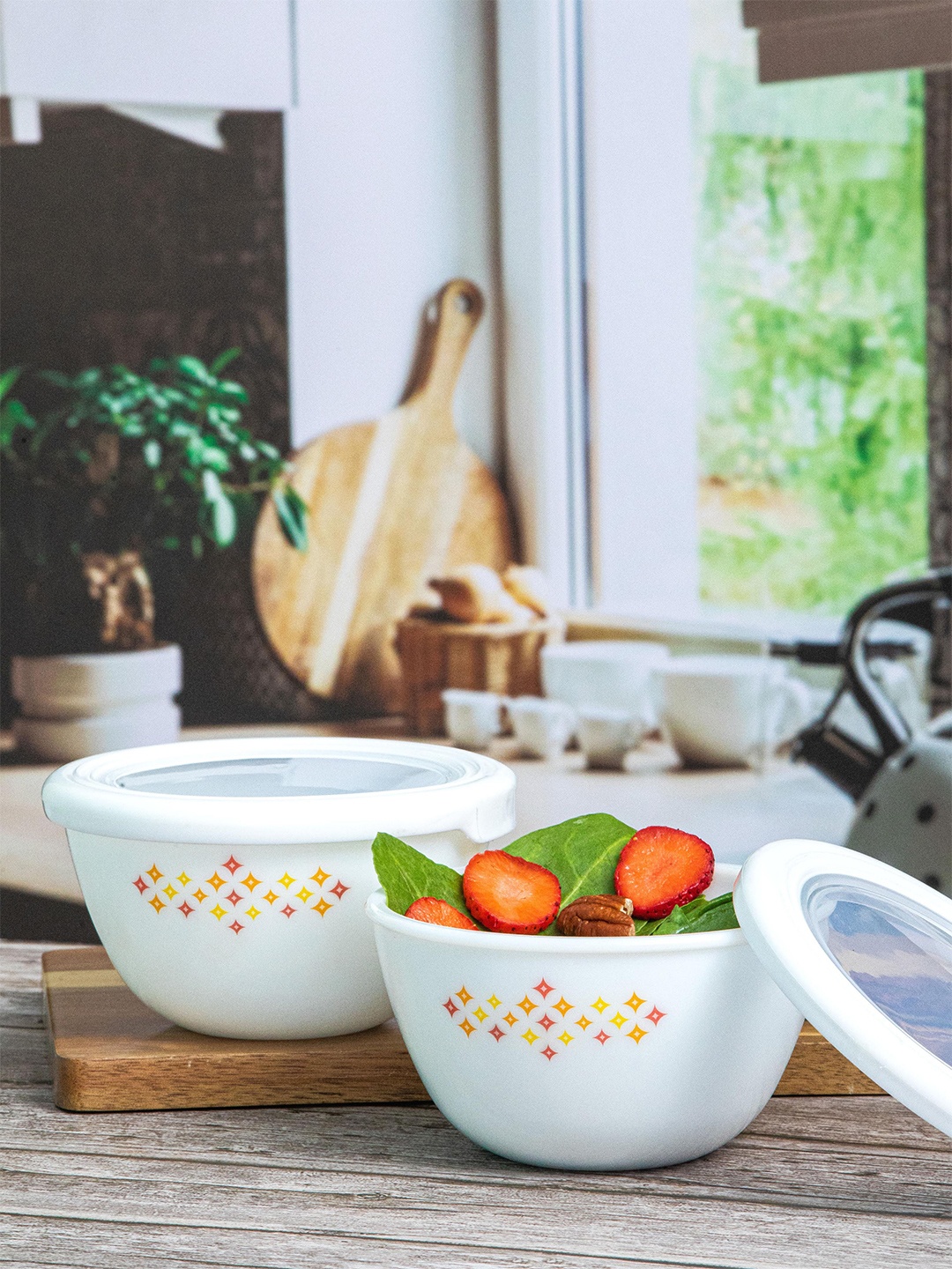 Cello Opalware Royale 4 Pieces White & Red Mixing Bowl with Premium Lid 500 ml Each
Cello Opalware Royale 4 Pieces White & Red Mixing Bowl with Premium Lid 500 ml Each