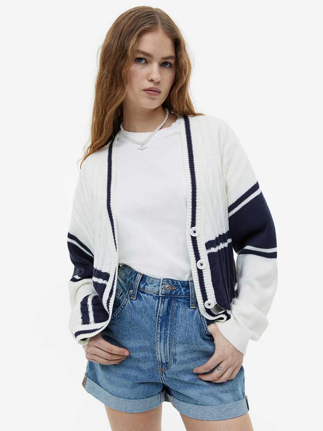 H&M Women High-Waisted Denim Shorts, Blue
H&M Women High-Waisted Denim Shorts, Blue