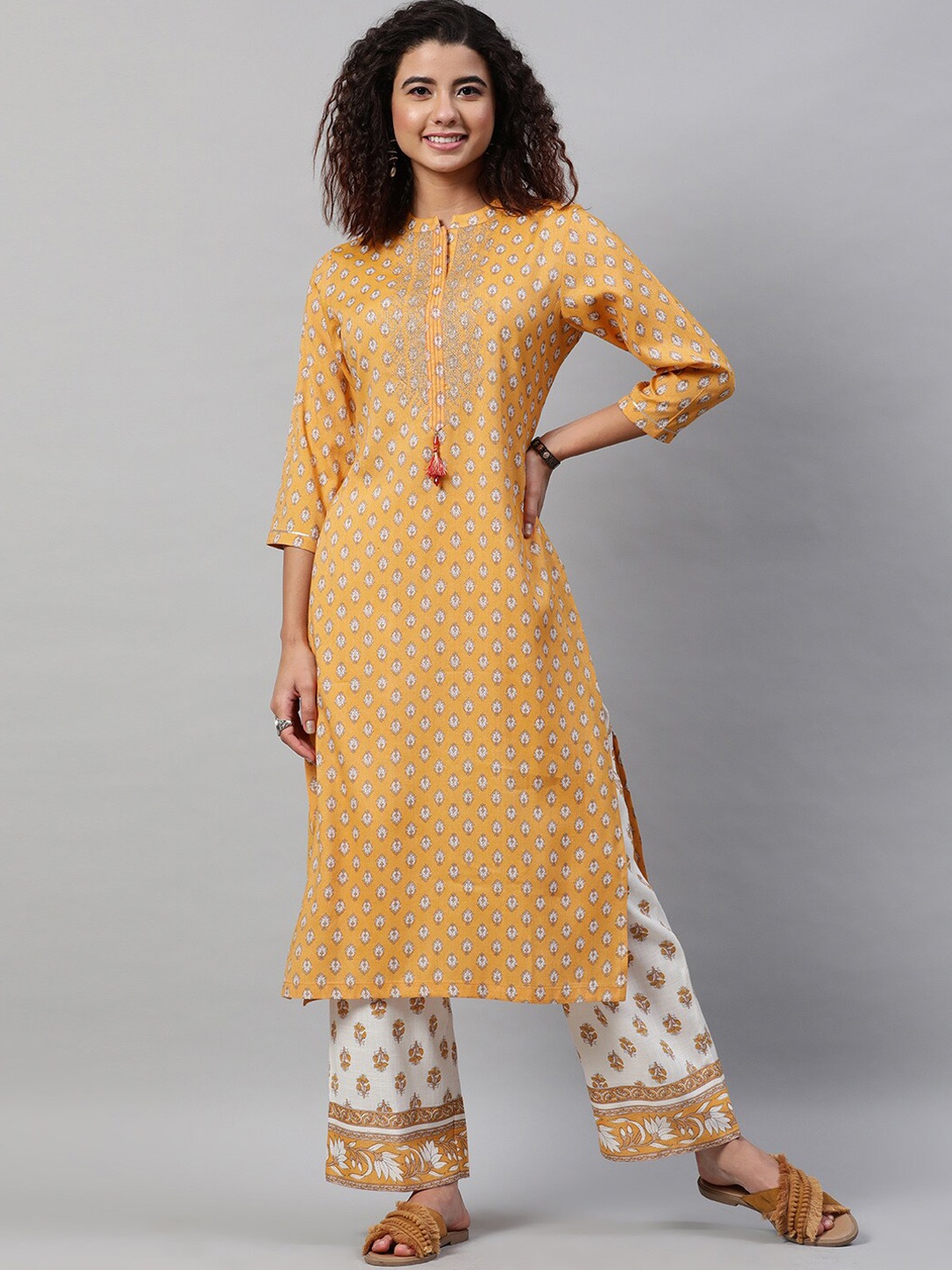 indo street Ethnic Motifs Printed Thread Work Regular Kurta With Palazzos, Yellow
indo street Ethnic Motifs Printed Thread Work Regular Kurta With Palazzos, Yellow