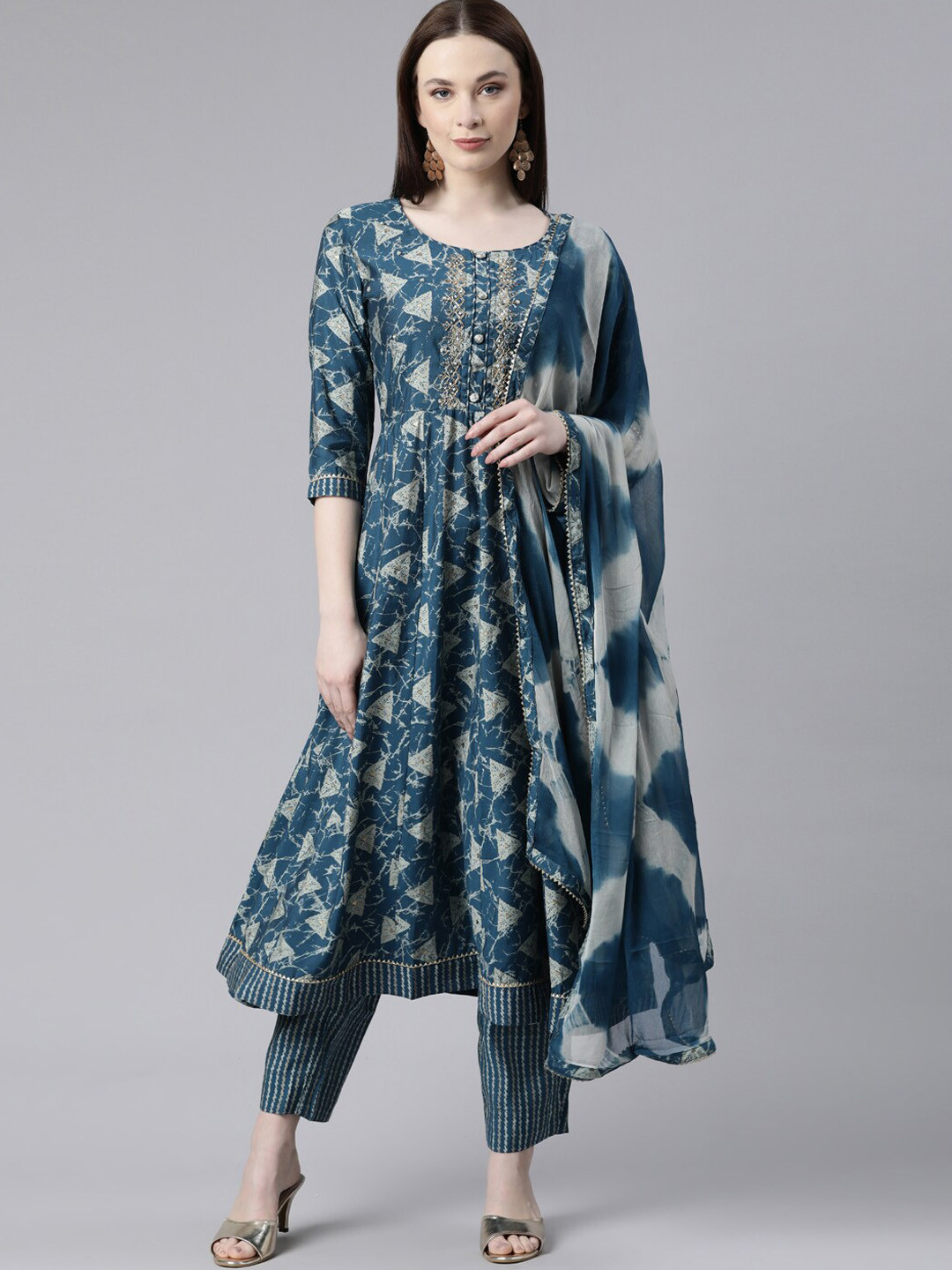 Neerus Ethnic Motifs Printed Beads and Stones Anarkali Kurta With Trousers & Dupatta, Teal
Neerus Ethnic Motifs Printed Beads and Stones Anarkali Kurta With Trousers & Dupatta, Teal