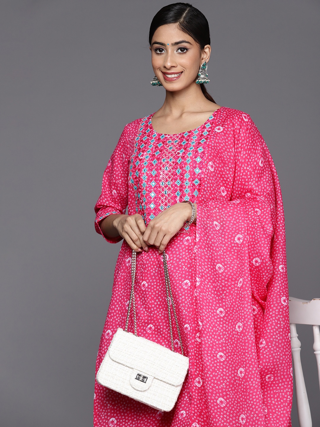 Libas Bandhani Printed Regular Mirror Work Pure Cotton Kurta with Trousers & With Dupatta, Pink
Libas Bandhani Printed Regular Mirror Work Pure Cotton Kurta with Trousers & With Dupatta, Pink