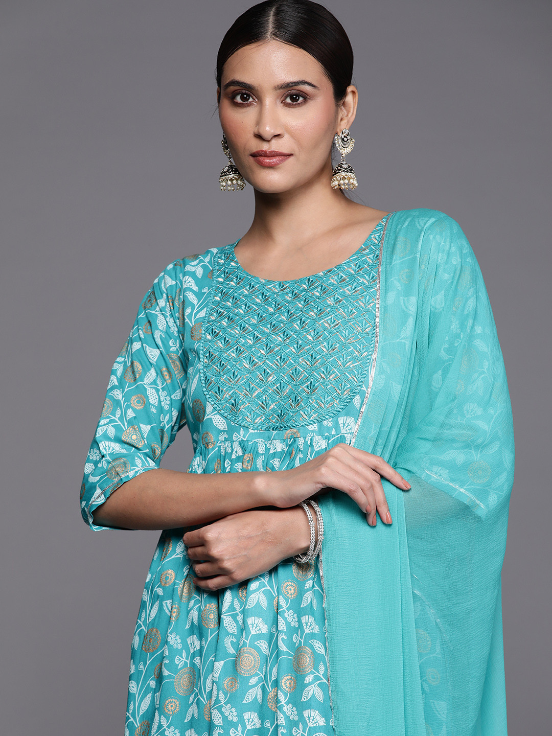 Libas Floral Yoke Design Pleated Thread Work Kurta with Trousers & With Dupatta, Blue
Libas Floral Yoke Design Pleated Thread Work Kurta with Trousers & With Dupatta, Blue