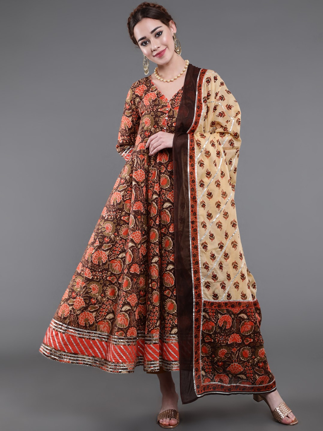 saubhagya Paneled Floral Printed Gotta Patti Anarkali Cotton Kurta With Dupatta, Brown
saubhagya Paneled Floral Printed Gotta Patti Anarkali Cotton Kurta With Dupatta, Brown