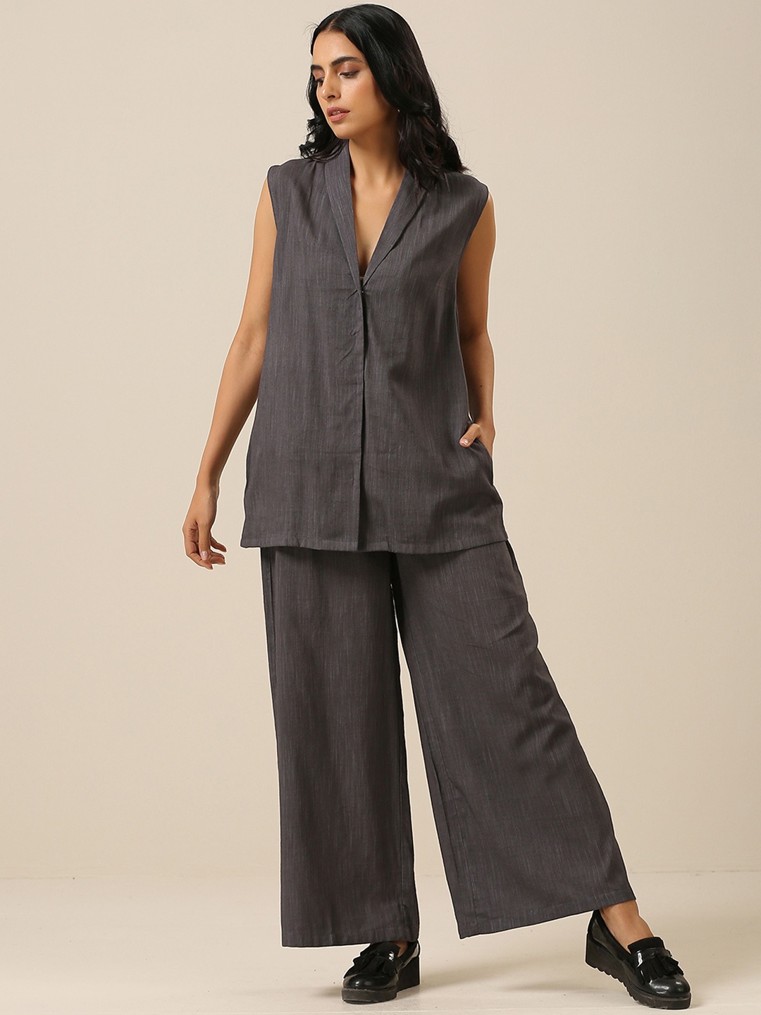 trueBrowns Pure Cotton Shawl Neck Sleeveless Coat with Palazzos Co-Ord Set, Charcoal
trueBrowns Pure Cotton Shawl Neck Sleeveless Coat with Palazzos Co-Ord Set, Charcoal