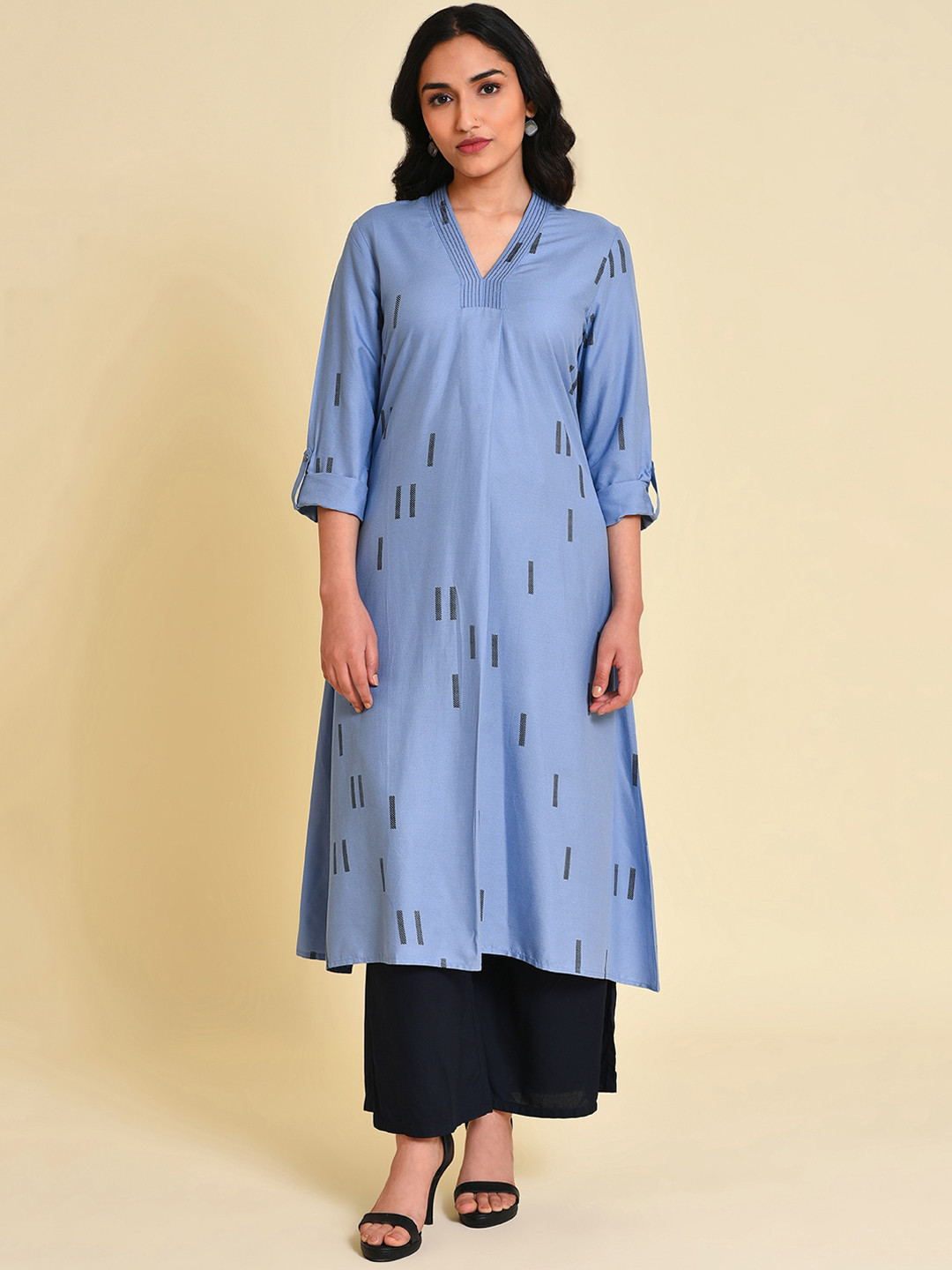 W Geometric Printed V-Neck Anarkali Kurta, Blue
W Geometric Printed V-Neck Anarkali Kurta, Blue
