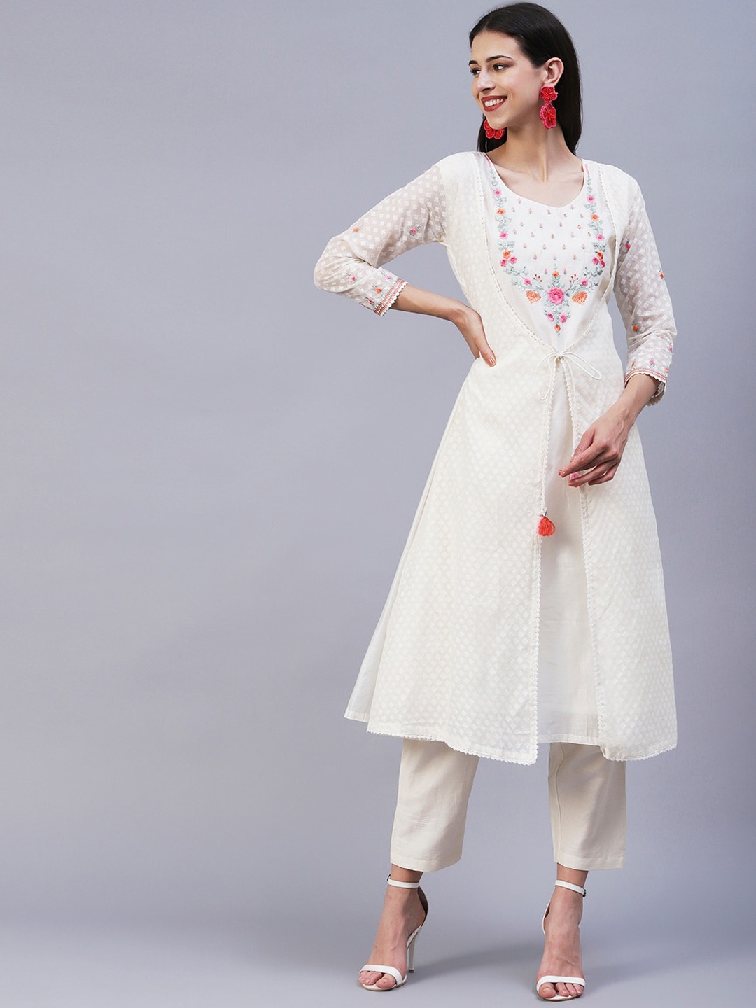 FASHOR Floral Embroidered Layered A-Line Chanderi Cotton Kurta with Trousers, Off white
FASHOR Floral Embroidered Layered A-Line Chanderi Cotton Kurta with Trousers, Off white