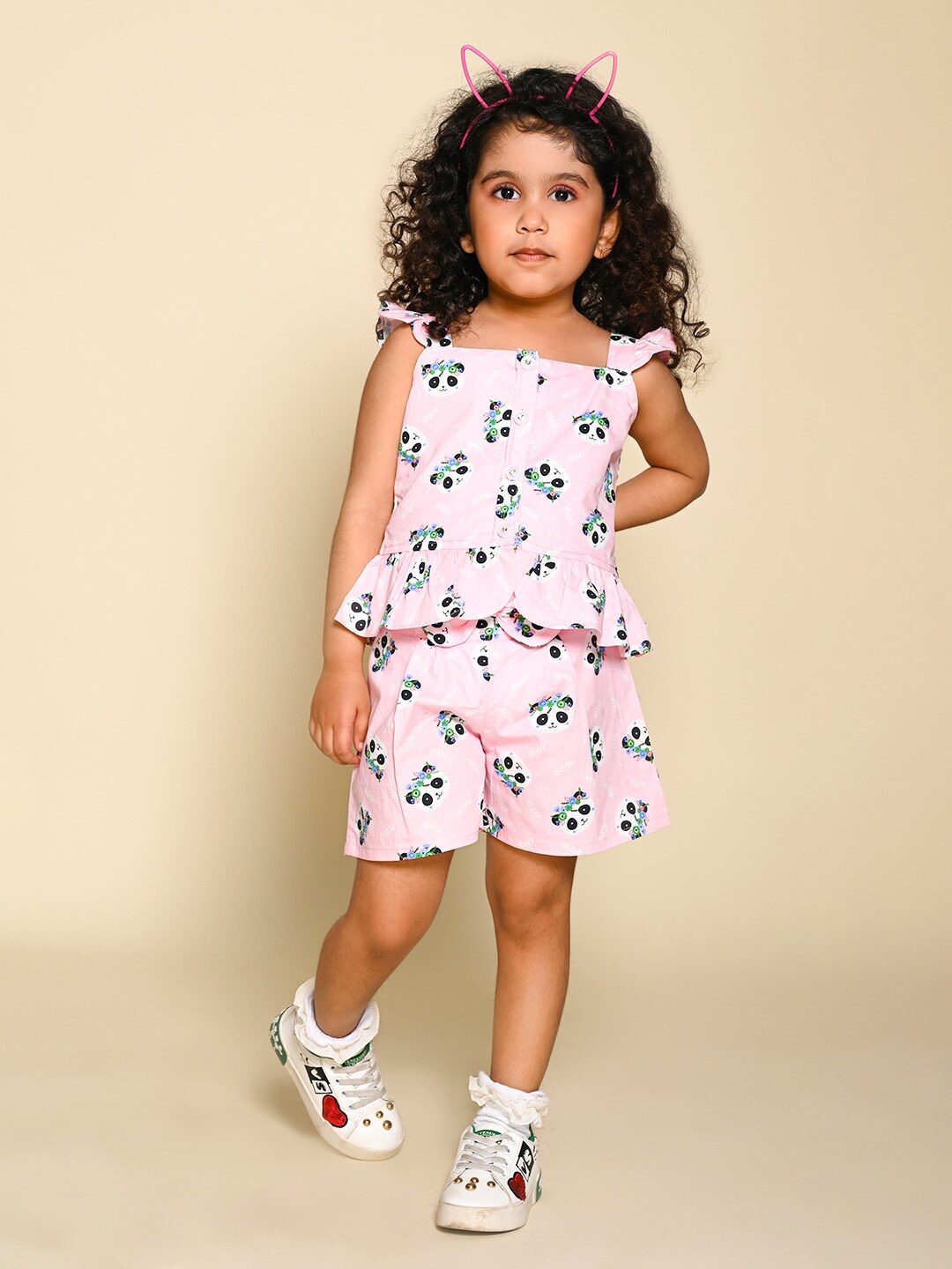 LIL PITAARA Girls Kung Fu Panda Printed Pure Cotton Top with Shorts Clothing Set, Pink
LIL PITAARA Girls Kung Fu Panda Printed Pure Cotton Top with Shorts Clothing Set, Pink