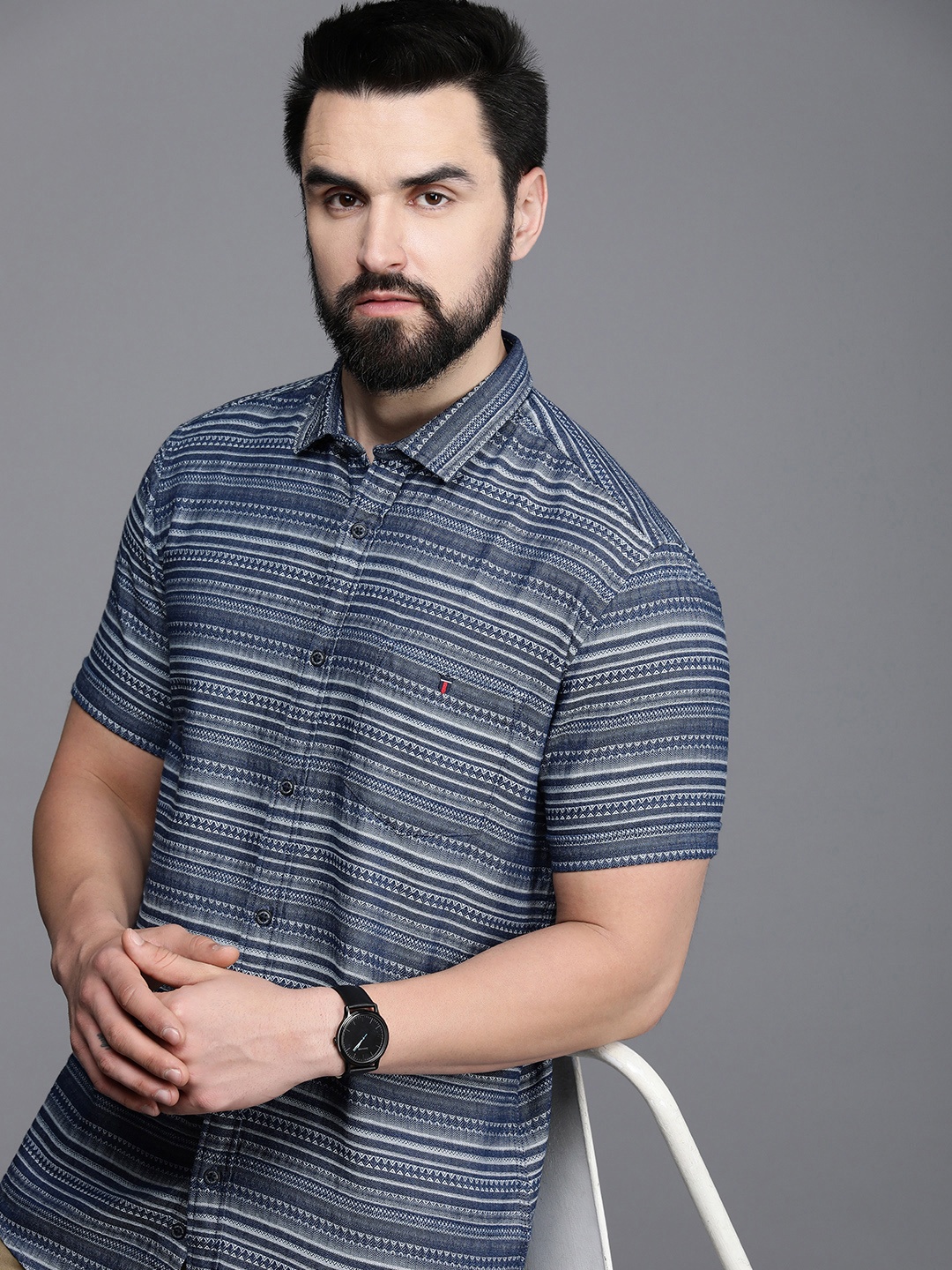 Louis Philippe Jeans Men Pure Cotton Slim Fit Horizontal Stripes Casual Shirt, Navy blue
Louis Philippe Jeans Men Pure Cotton Slim Fit Horizontal Stripes Casual Shirt, Navy blue