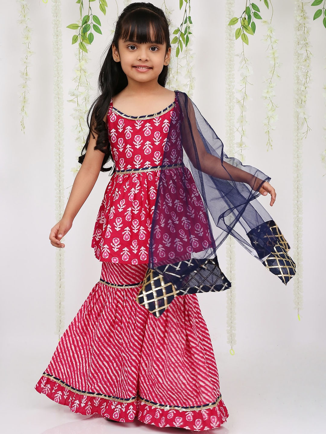 KID1 Girls Ethnic Motifs Printed Gotta Patti Pure Cotton Kurta with Sharara & Dupatta, Pink
KID1 Girls Ethnic Motifs Printed Gotta Patti Pure Cotton Kurta with Sharara & Dupatta, Pink