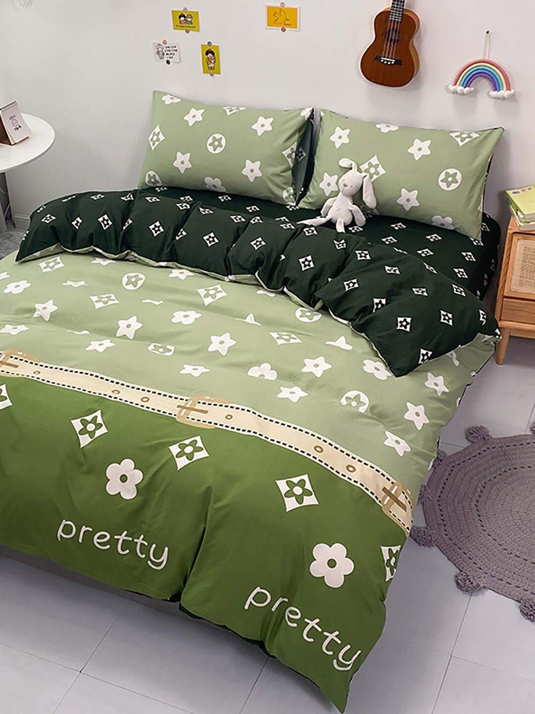 JC Collection Green & White Printed Double Queen Bedding Set
JC Collection Green & White Printed Double Queen Bedding Set