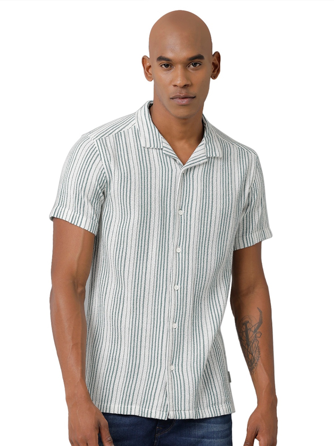 Voi Jeans Vertical Striped Spread Collar Pure Cotton Slim Fit Casual Shirt, White
Voi Jeans Vertical Striped Spread Collar Pure Cotton Slim Fit Casual Shirt, White
