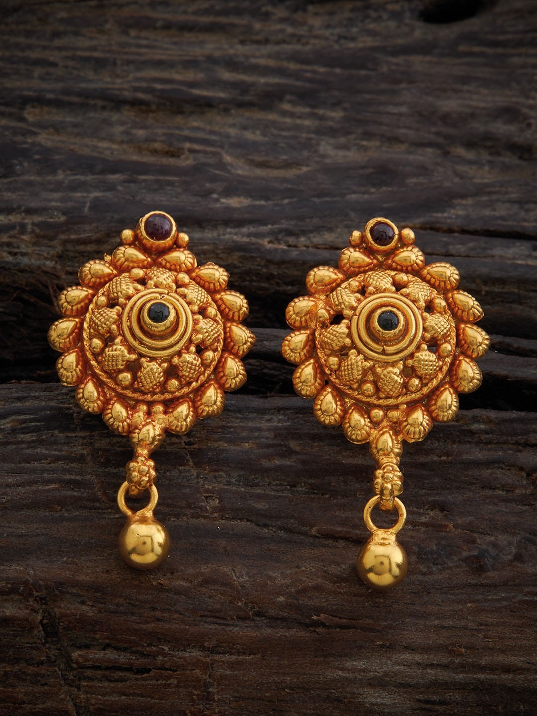 Kushal's Fashion Jewellery 92.5 Pure Silver Gold-Plated Contemporary Studs Earrings, Red
Kushal's Fashion Jewellery 92.5 Pure Silver Gold-Plated Contemporary Studs Earrings, Red