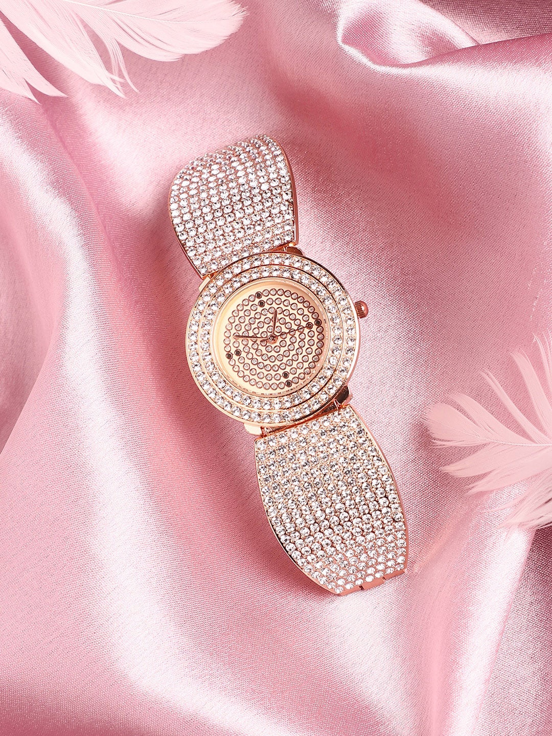 HAUTE SAUCE by Campus Sutra Women Bracelet Style Straps Analogue Watch SS23_HSWC1084, Rose gold
HAUTE SAUCE by Campus Sutra Women Bracelet Style Straps Analogue Watch SS23_HSWC1084, Rose gold
