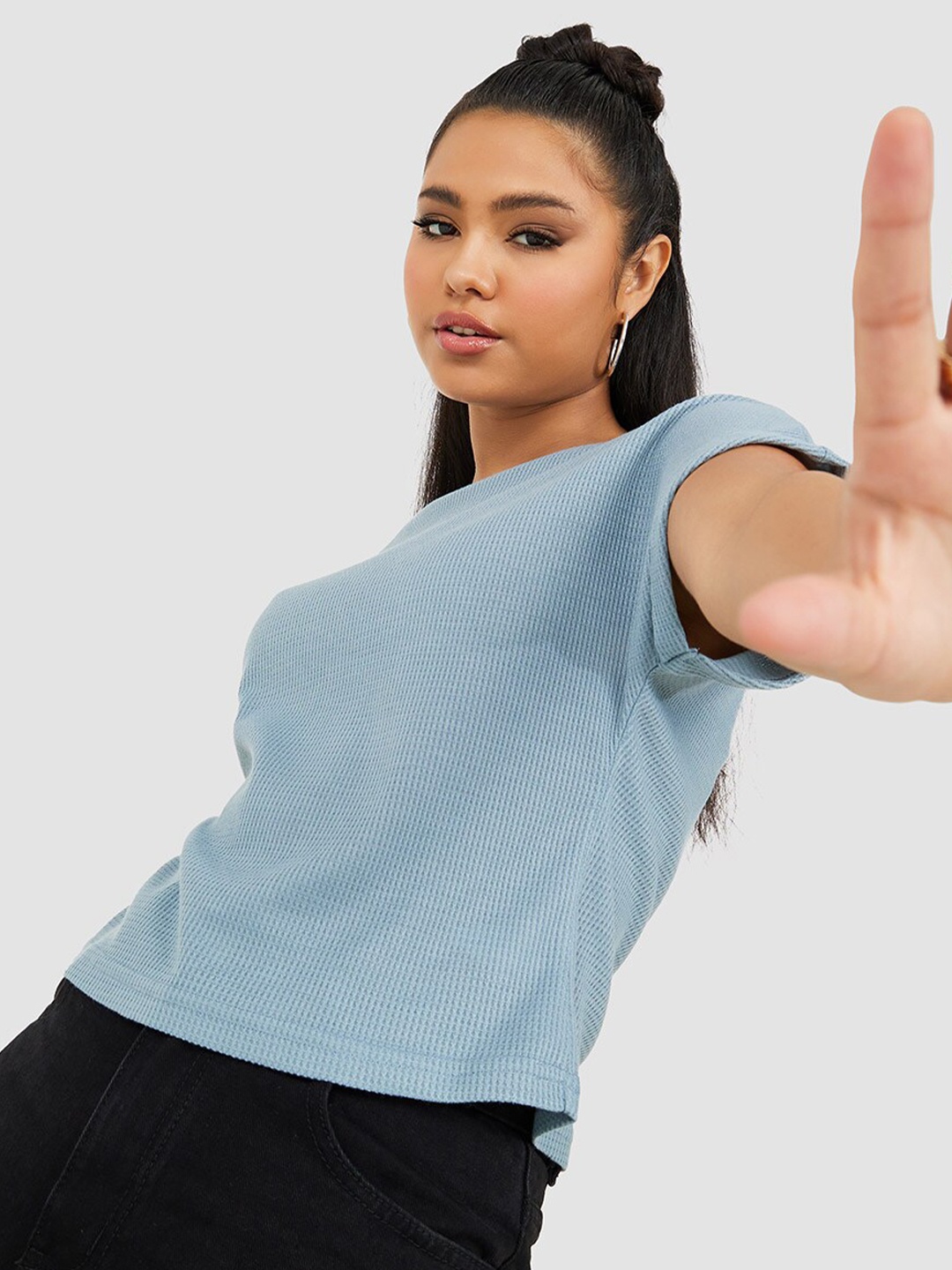 Styli Women Solid Round Neck Extended Sleeves Waffle Knit Regular Fit T-shirt, Blue
Styli Women Solid Round Neck Extended Sleeves Waffle Knit Regular Fit T-shirt, Blue