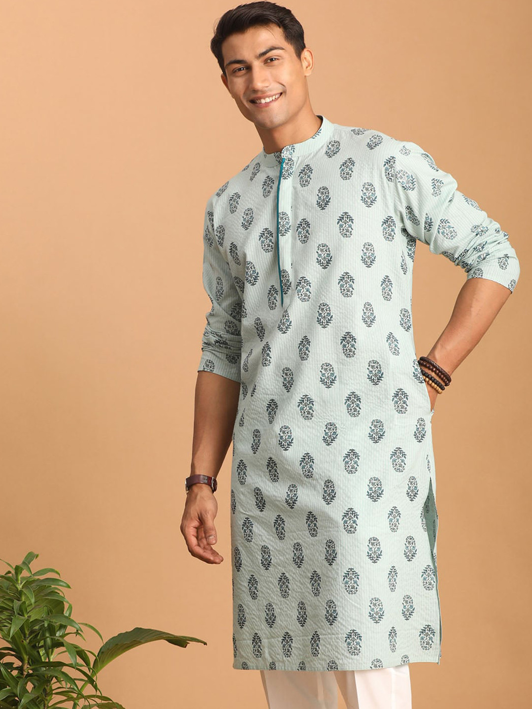 VASTRAMAY Ethnic Motifs Printed Band Collar Thread Work Pure Cotton Sustainable Kurta, Sea green
VASTRAMAY Ethnic Motifs Printed Band Collar Thread Work Pure Cotton Sustainable Kurta, Sea green
