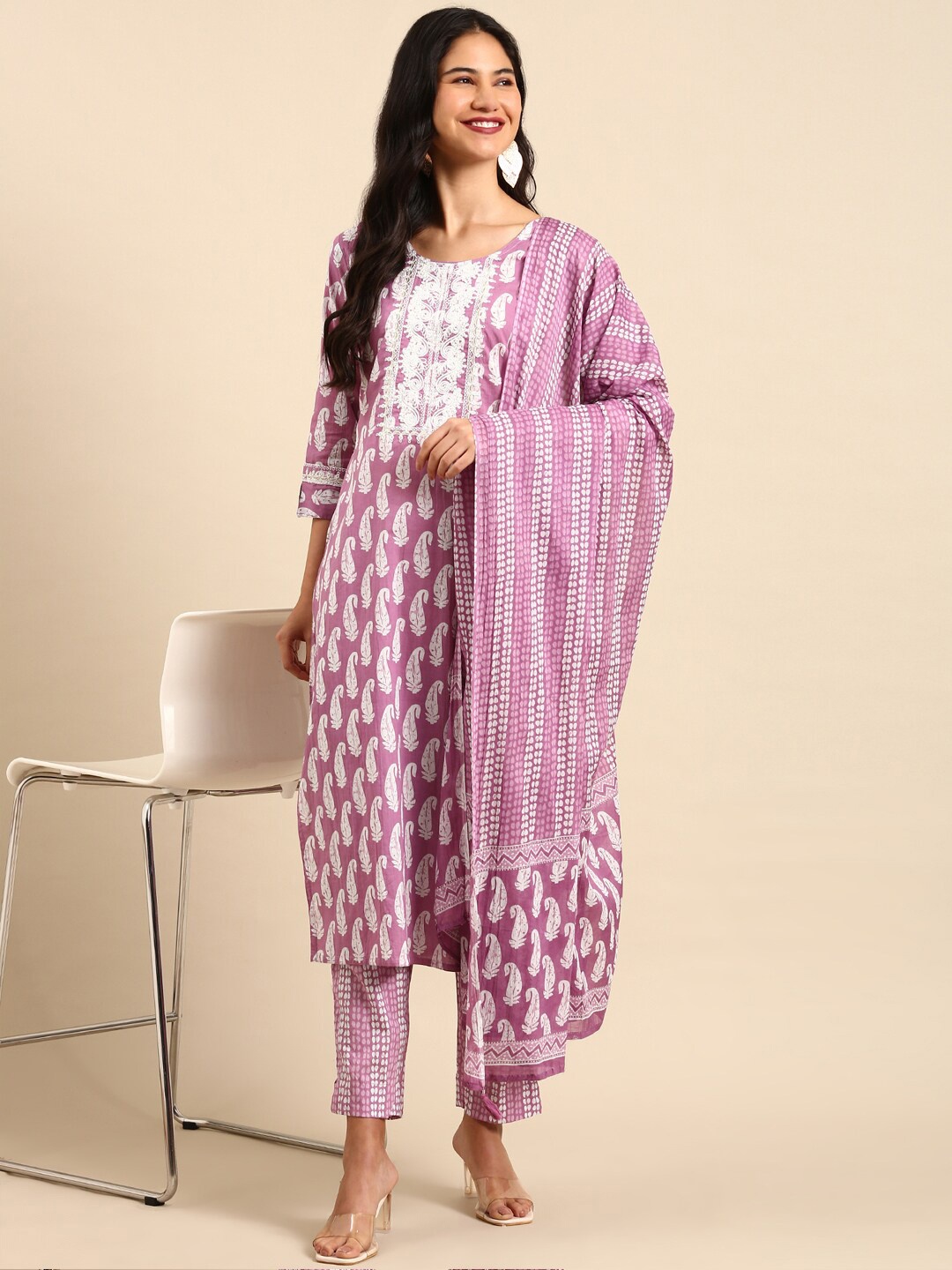 SHOWOFF Paisley Printed Thread Work Block Print Straight Kurta With Trousers & Dupatta, Lavender
SHOWOFF Paisley Printed Thread Work Block Print Straight Kurta With Trousers & Dupatta, Lavender