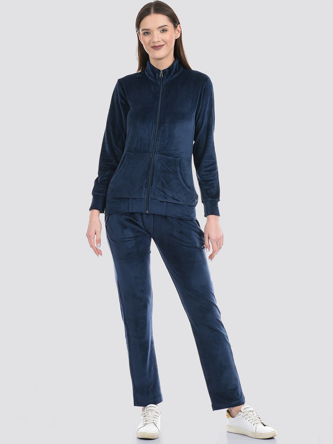Cloak & Decker by Monte Carlo Mock Collar Jacket With Trackpant Tracksuits, Navy blue
Cloak & Decker by Monte Carlo Mock Collar Jacket With Trackpant Tracksuits, Navy blue
